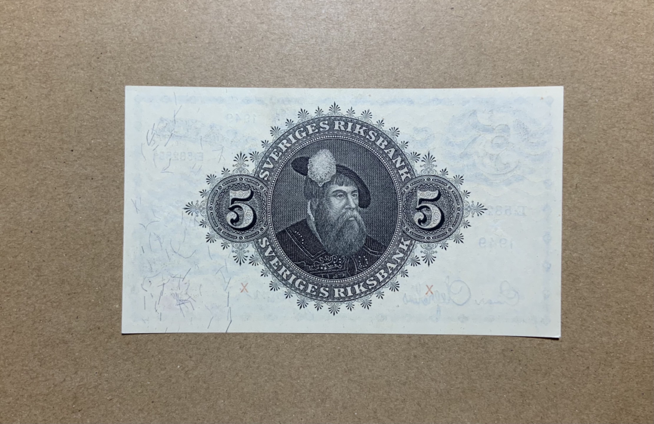 收藏联盟Quantum Auction 第198期拍卖 (已更新) 瑞典1949年5克朗和1968年10克朗纪念钞 品相5克朗UNC-  10克朗AU 早期版本