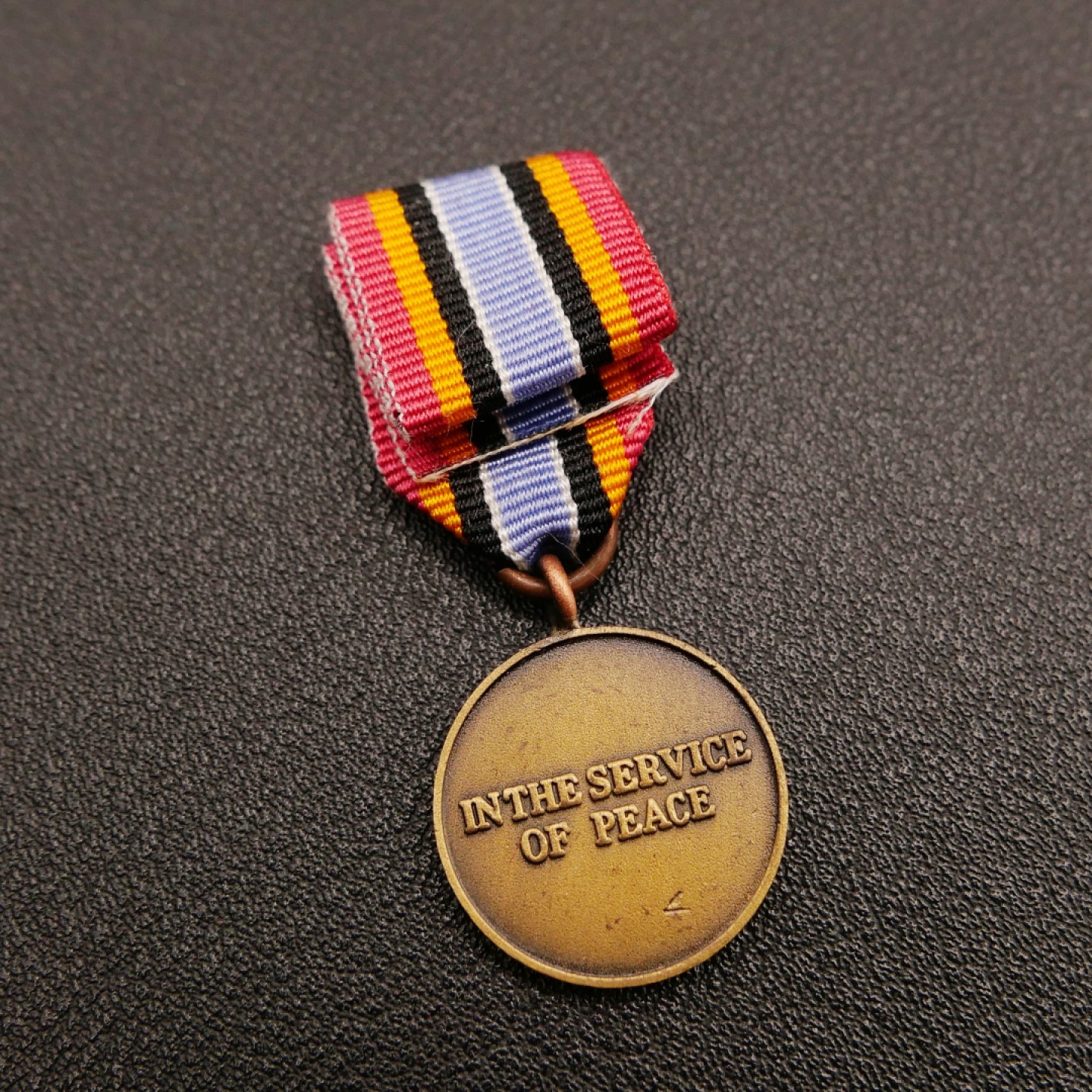 勋章奖章交易所10月15日群拍 联合国1993-1994卢旺达乌干达迷你尺寸奖章