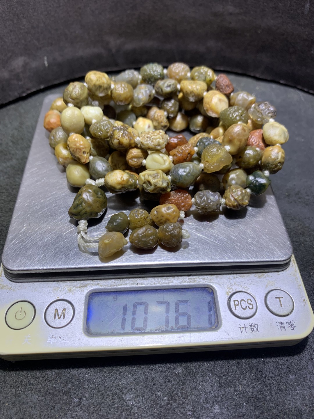 精美阿拉善筋脉玛瑙原石108塔链一条，