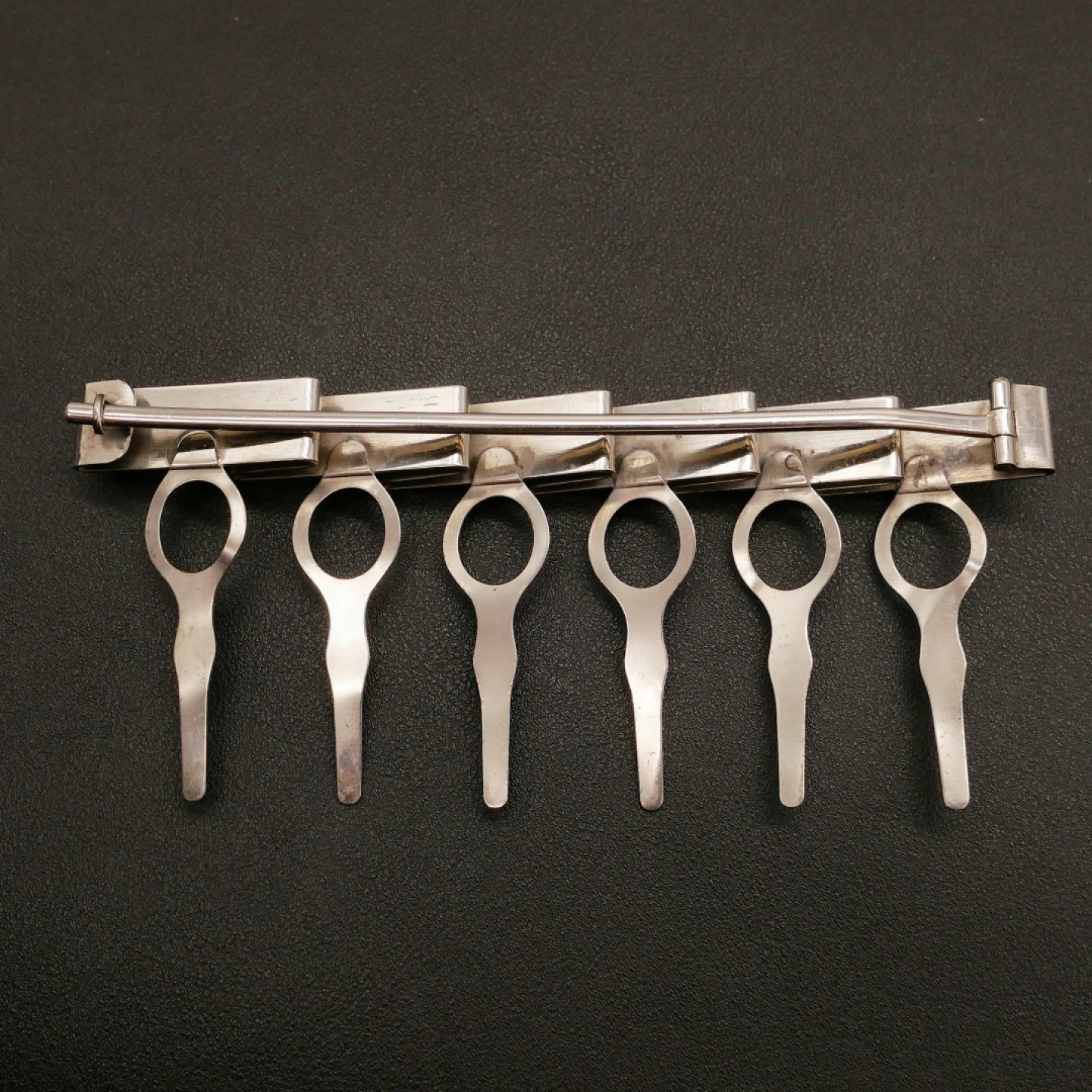 勋章奖章交易所10月15日群拍 日本6联勋奖章架