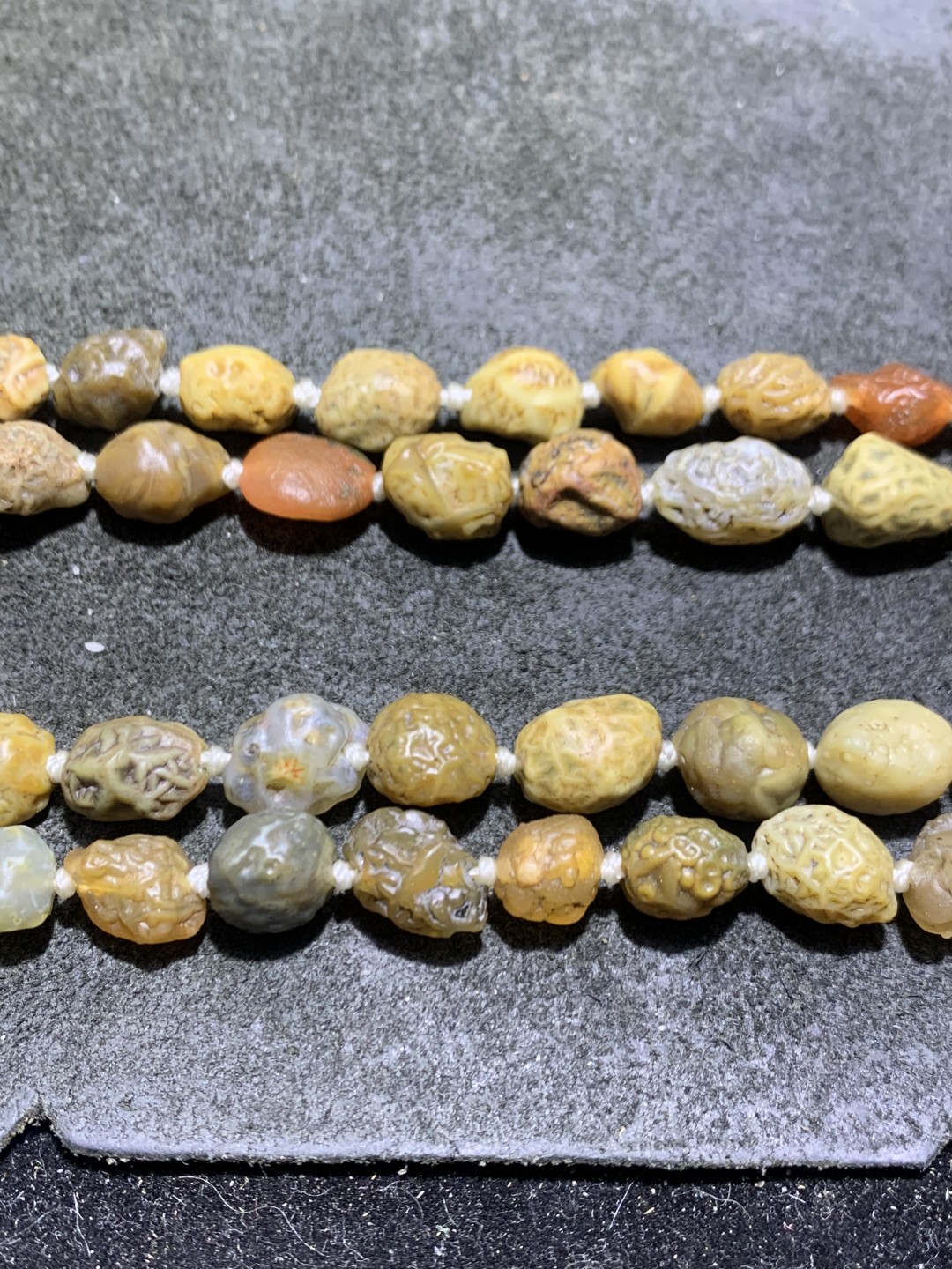 精美阿拉善筋脉玛瑙原石108塔链一条，