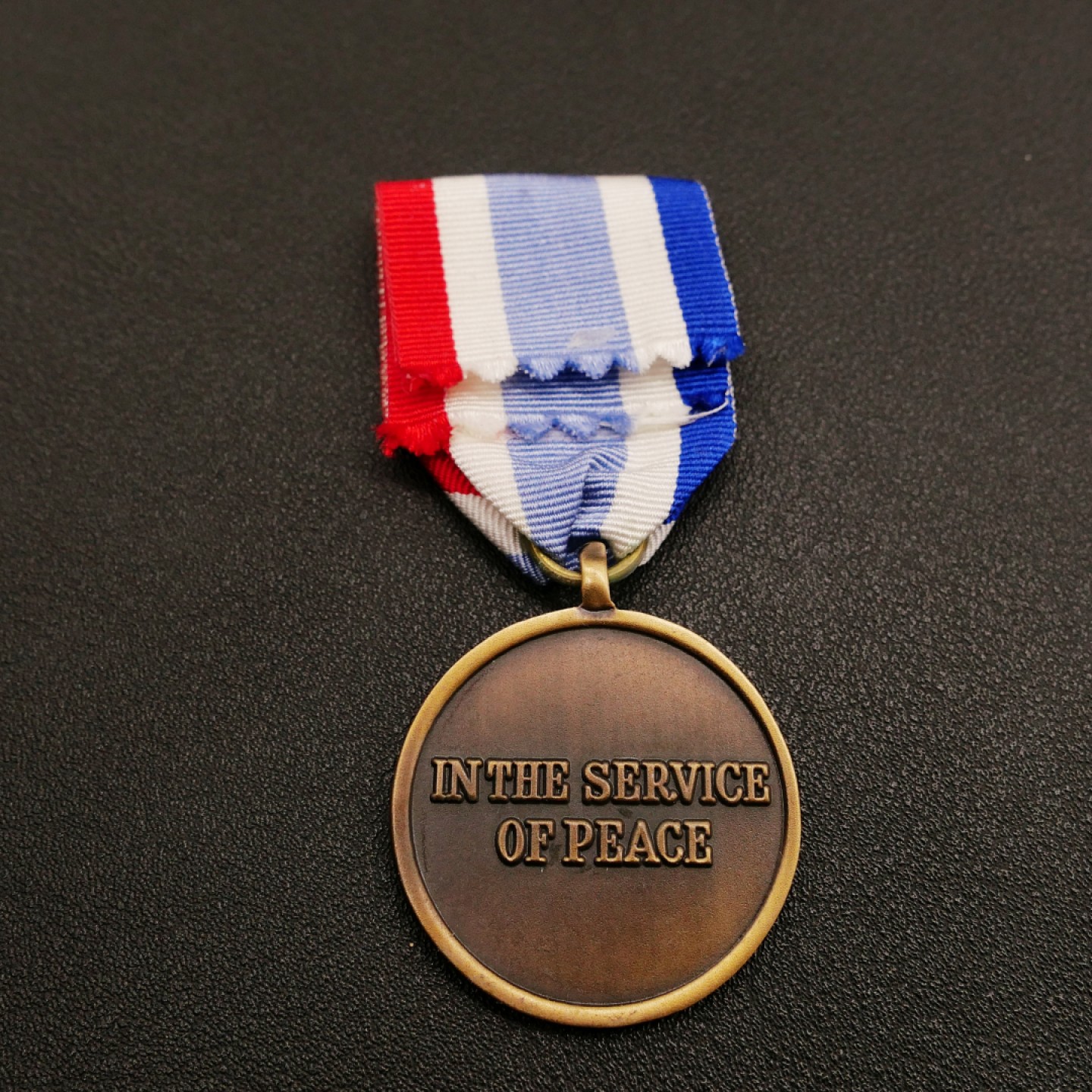 勋章奖章交易所10月15日群拍 联合国1993-1997利比里亚奖章