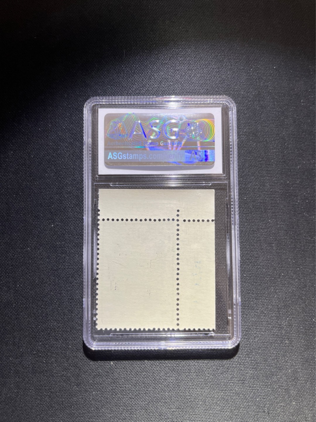 洪涛臻品 精选邮票限时拍卖第五十二期 特63青铜器新★大筋★ 8-8 ASG 90分OG ，直角边数字➕色标，老纪特三俗稀缺，状态极佳，背胶白润，最严格时期出分，版撕绝中绝送评，老纪特90分是高分，可收藏可投资。目前ASG评级处于初级阶段，注意趁早下手囤精品货，未来一定有意想不到的收获