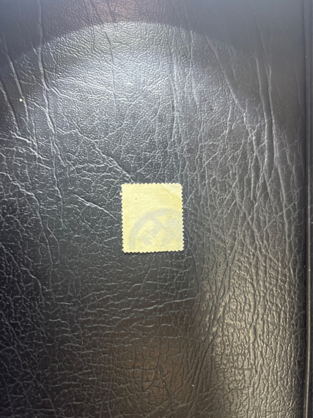 洪涛臻品 精选邮票限时拍卖第五十二期 大清龙票, 绿10分, 发行过两次, 1898年发行的龙票有太极图水印(又分厚纸与薄纸), 1901-1910发行的龙票无水印, 随手取票未验水印(大多即使有水印也不易肉眼看到,部分薄纸龙票可以肉眼看到水印), 买家可以自行研究捡漏！百年老邮票, 难免有瑕疵, 入手文物级邮票的机会！
