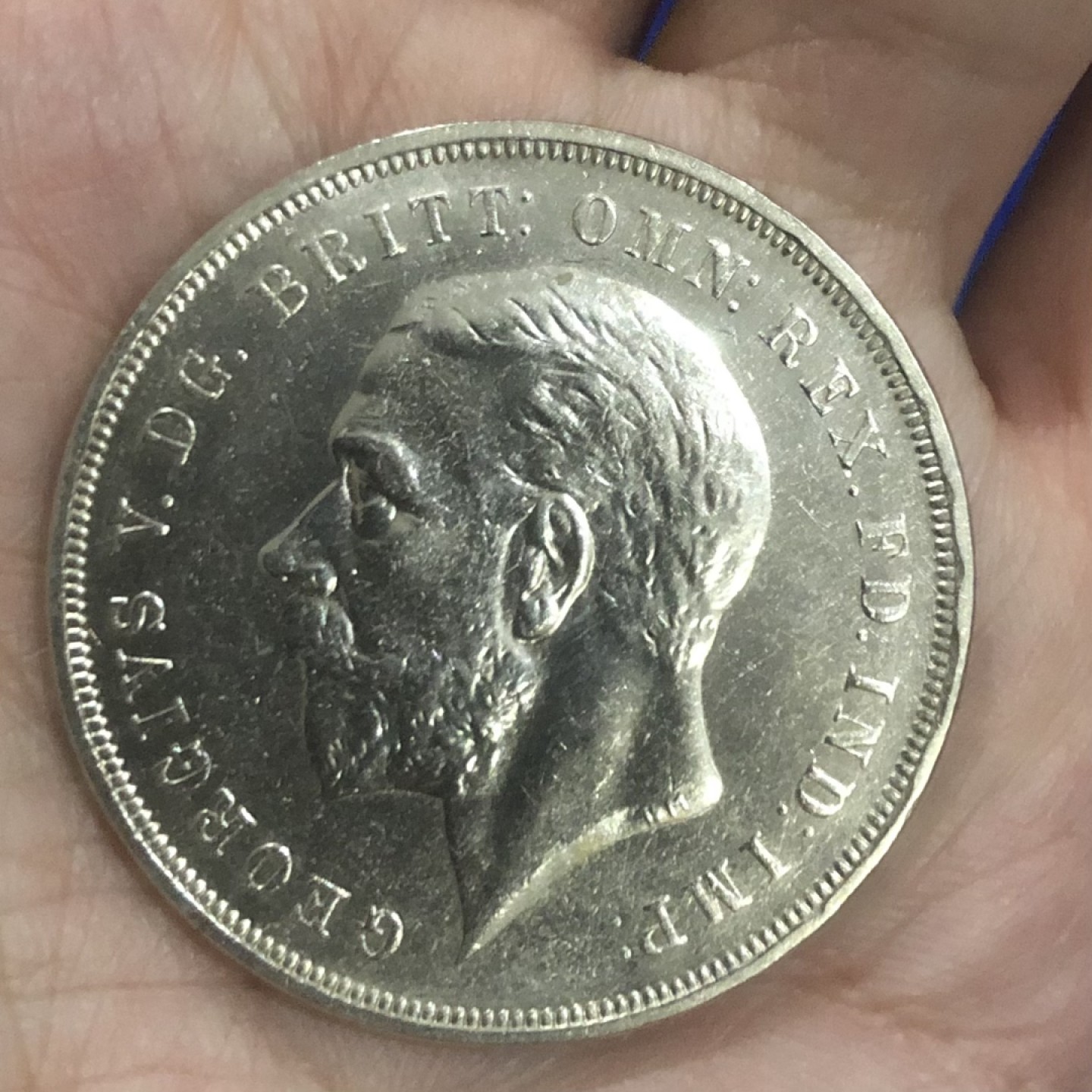 【保诚微拍】第36期  古今中外币章（部分评级）14号晚上七点半自动开拍！！！ 英国 乔治五世 1935年 登基银禧纪念 1克朗 银币（28.2克 0.5银）AU！好品！！(边齿为第6枚)