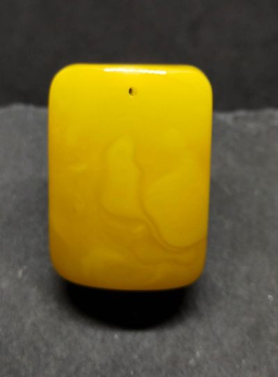 17.9克蜜蜡牌子，吊坠，鸡油黄满密 - 17.9克蜜蜡牌子，吊坠，鸡油黄满密