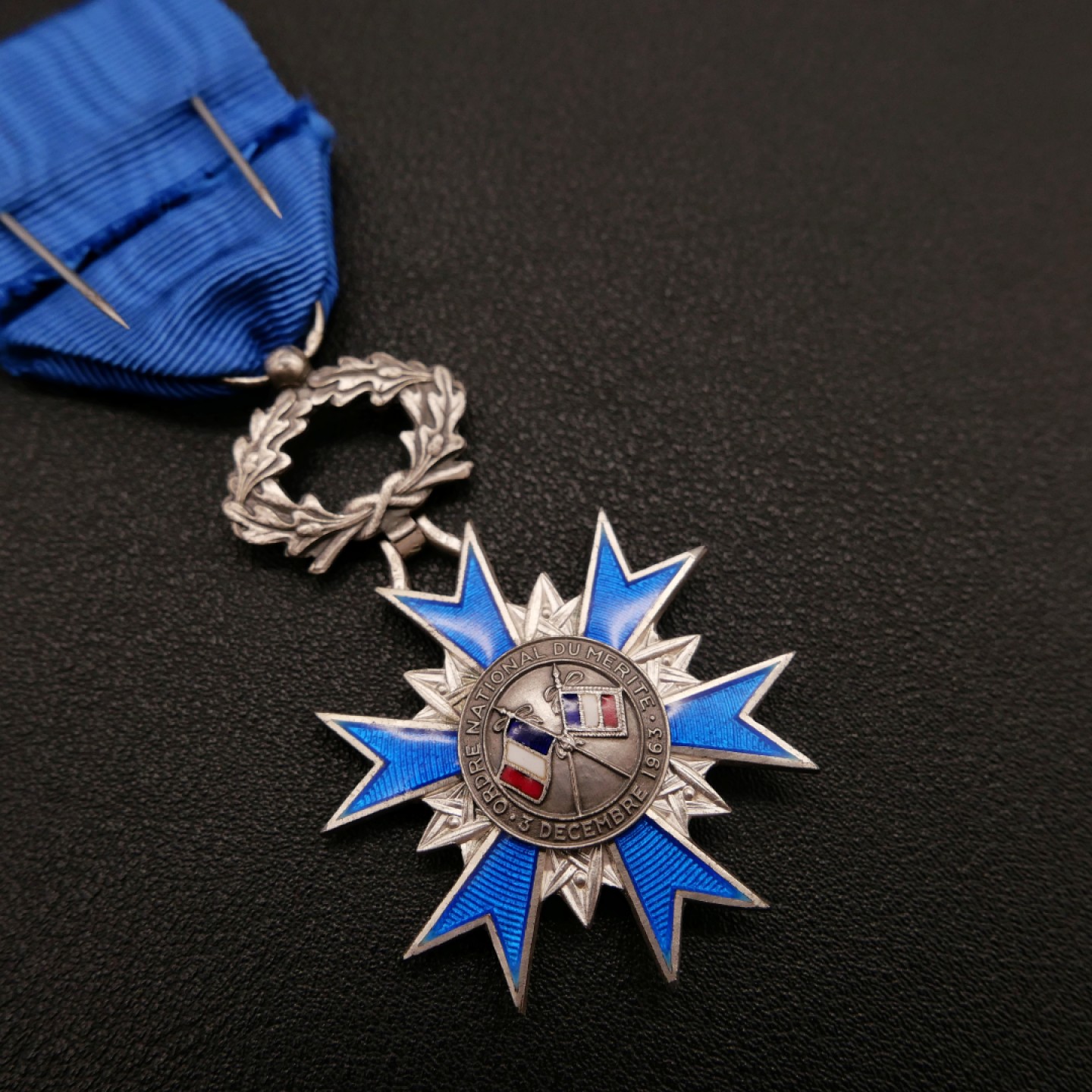 勋章奖章交易所10月15日群拍 法国骑士级国家功勋勋章（银质珐琅）