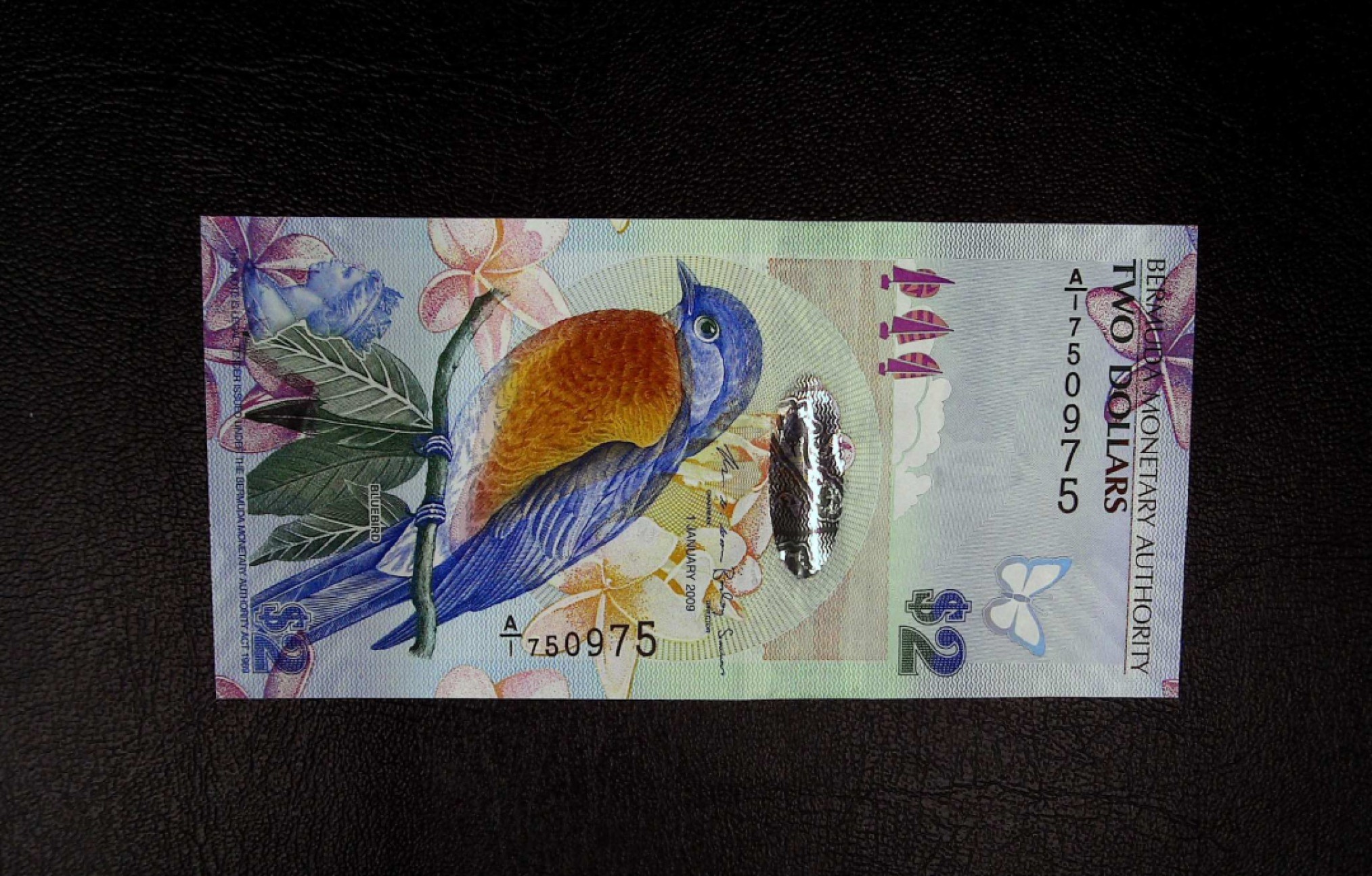 《张总收藏》76期——外币大拍 2009年百慕大2元A1冠UNC无4 IBNS世界最佳纸币获奖钞