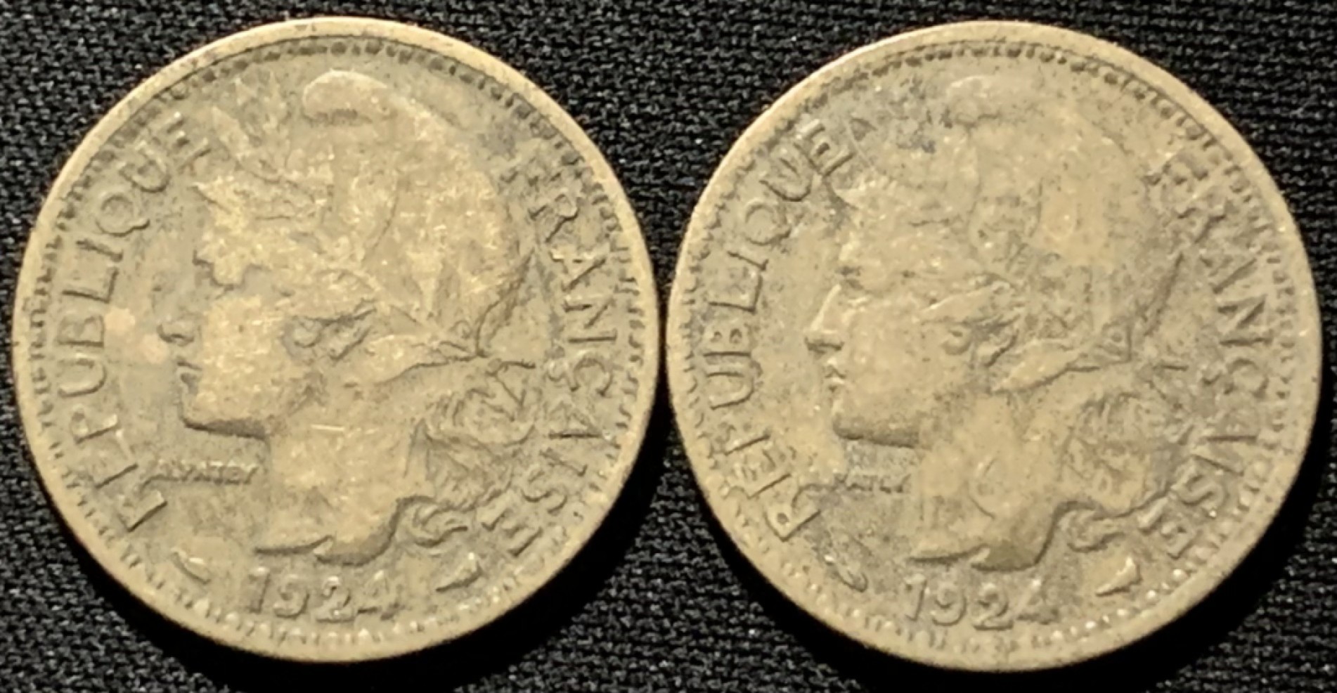 紫瑗钱币——第216期拍卖 法属多哥 1924年 女神 1法郎 黄铜 2枚一组