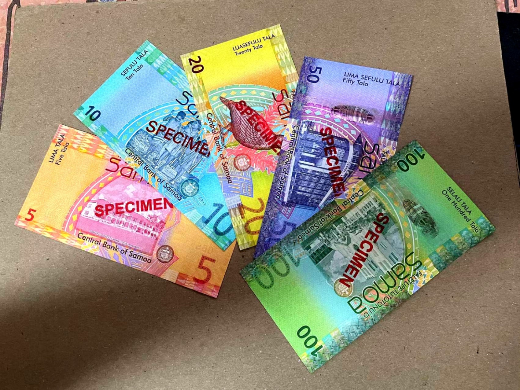 【Blue Auction】✨世界纸币精拍第235期【精】 【一组5张】萨摩亚 新版 5-100塔拉 色彩艳丽 全新UNC 样钞 