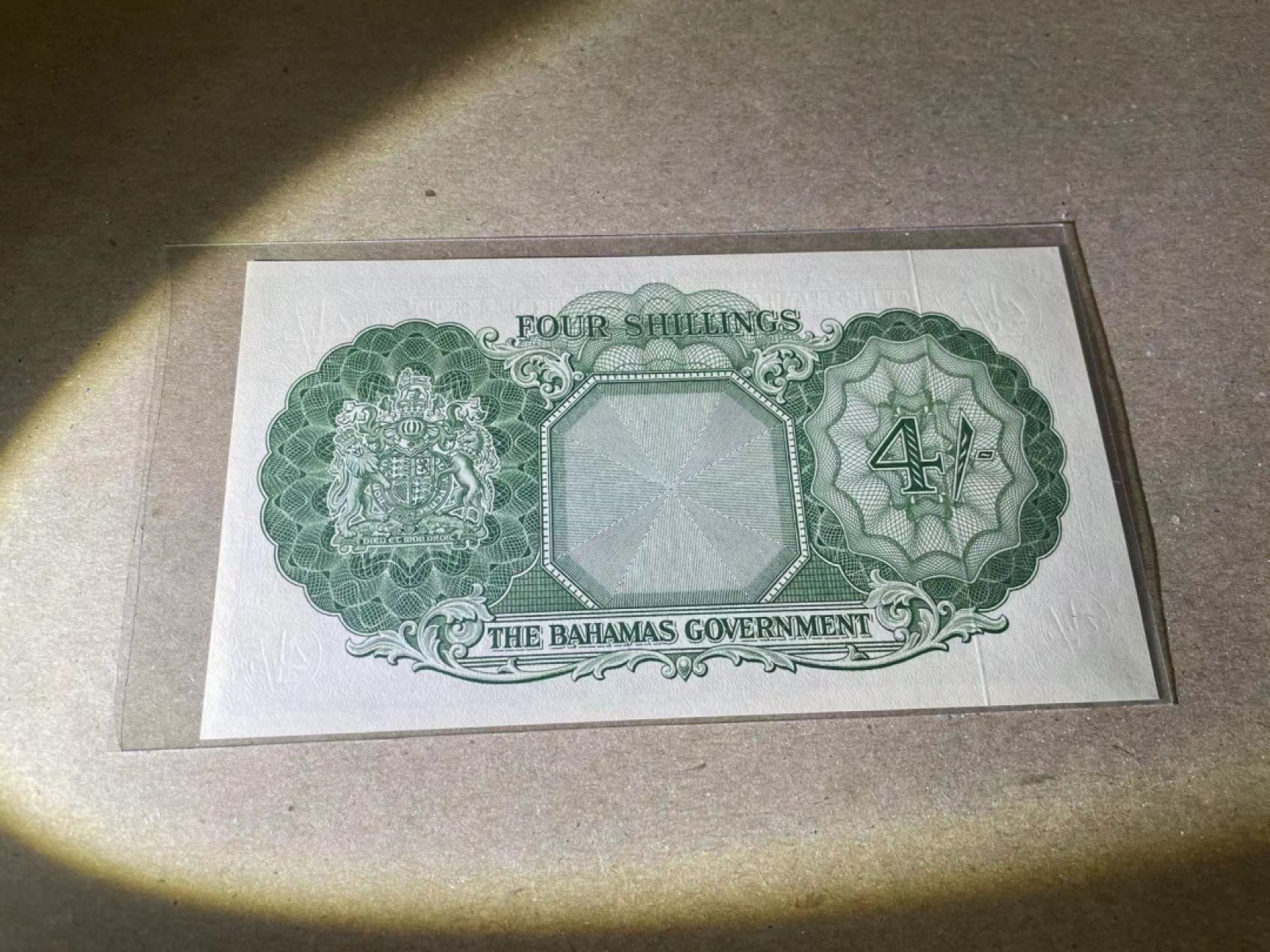 【Blue Auction】✨世界纸币精拍第235期【精】 【无47】巴哈马 大冠女王 1953年4先令 全新UNC