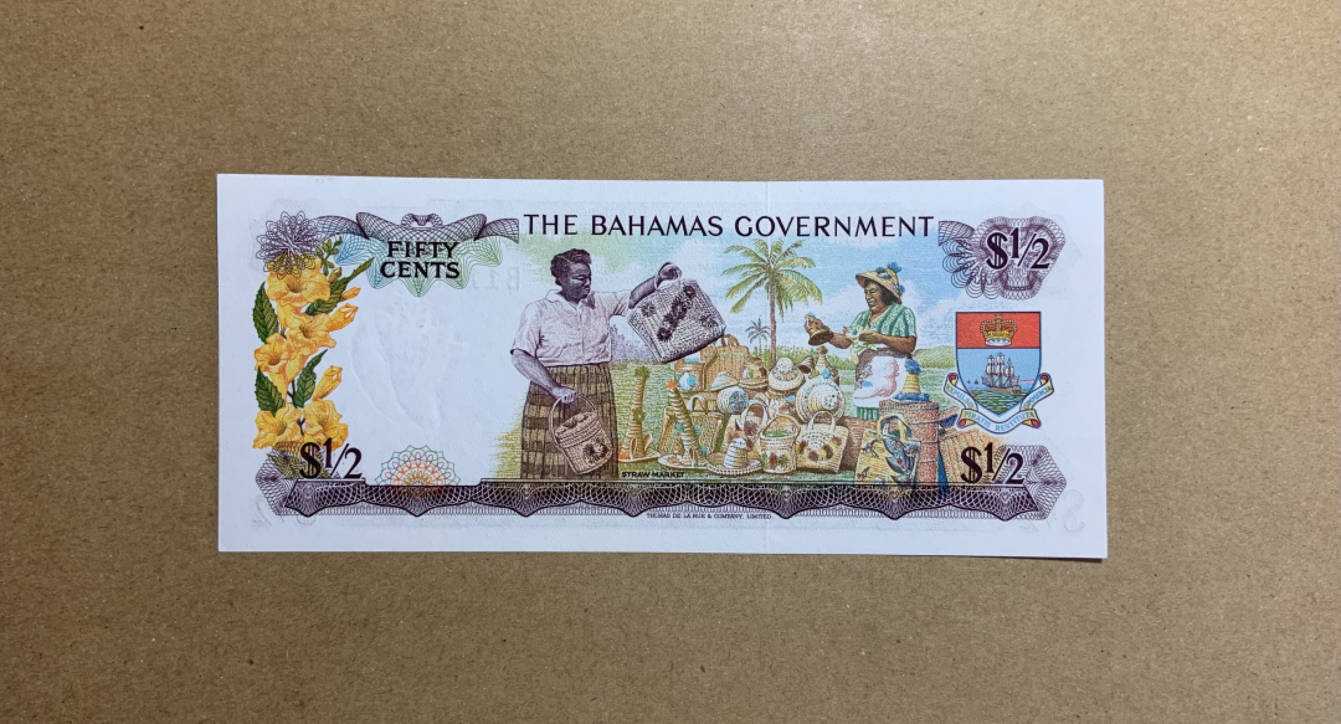 收藏联盟Quantum Auction 第198期拍卖 (已更新) 巴哈马1965年0.5元 品相UNC- 票面点钞痕 首发年份 德纳罗彩背