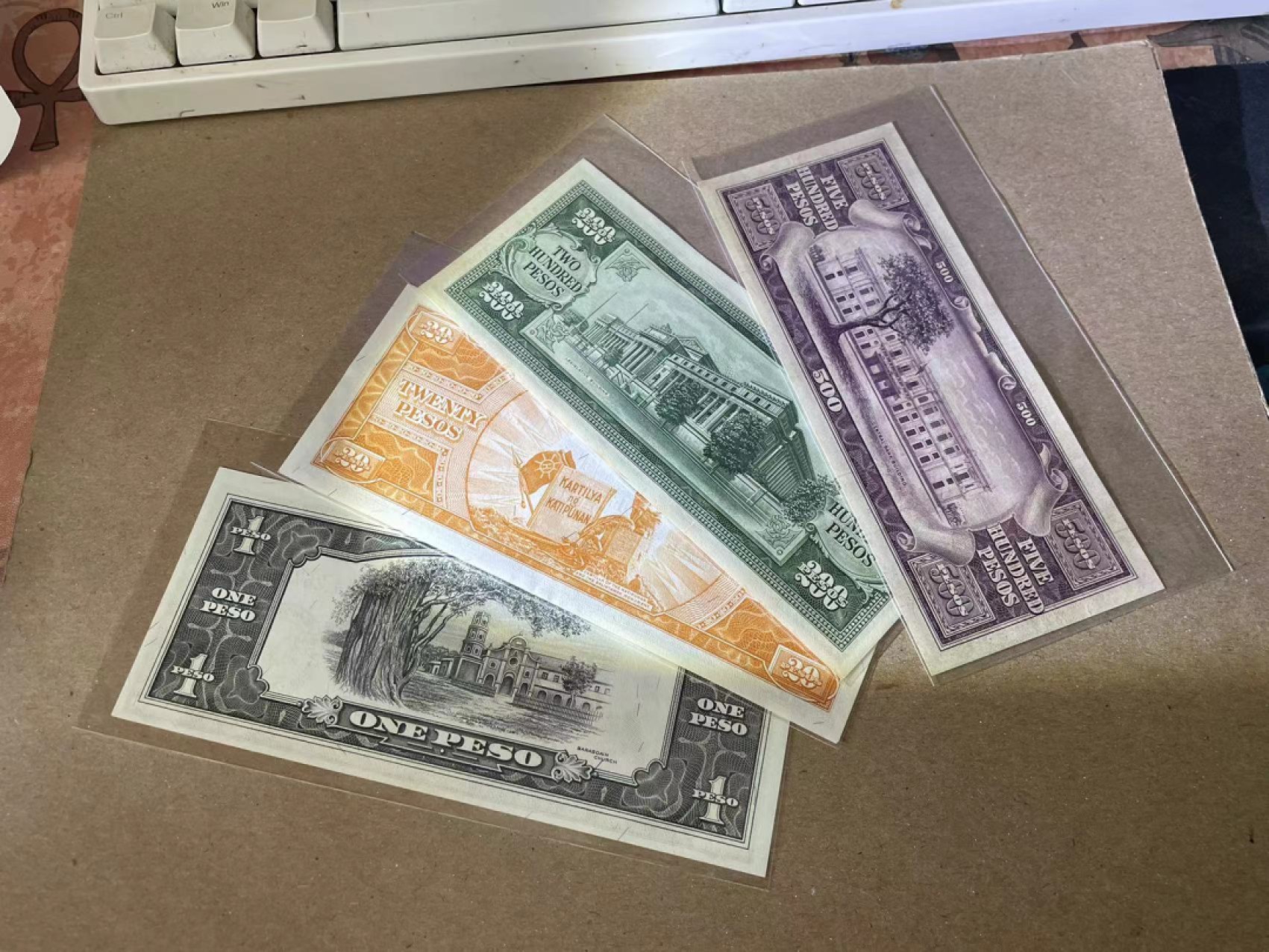 【Blue Auction】✨世界纸币精拍第235期【精】 【一组4张】菲律宾早期 1-500比索一组 3张UNC&1张品相如图