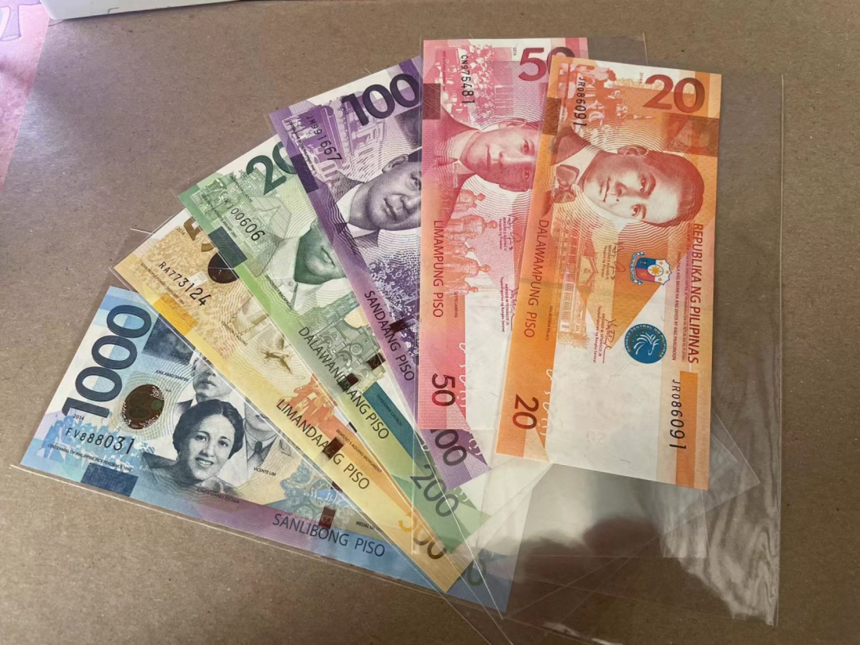 【Blue Auction】✨世界纸币精拍第235期【精】 【一组6张全套】菲律宾 20-1000比索 全新UNC