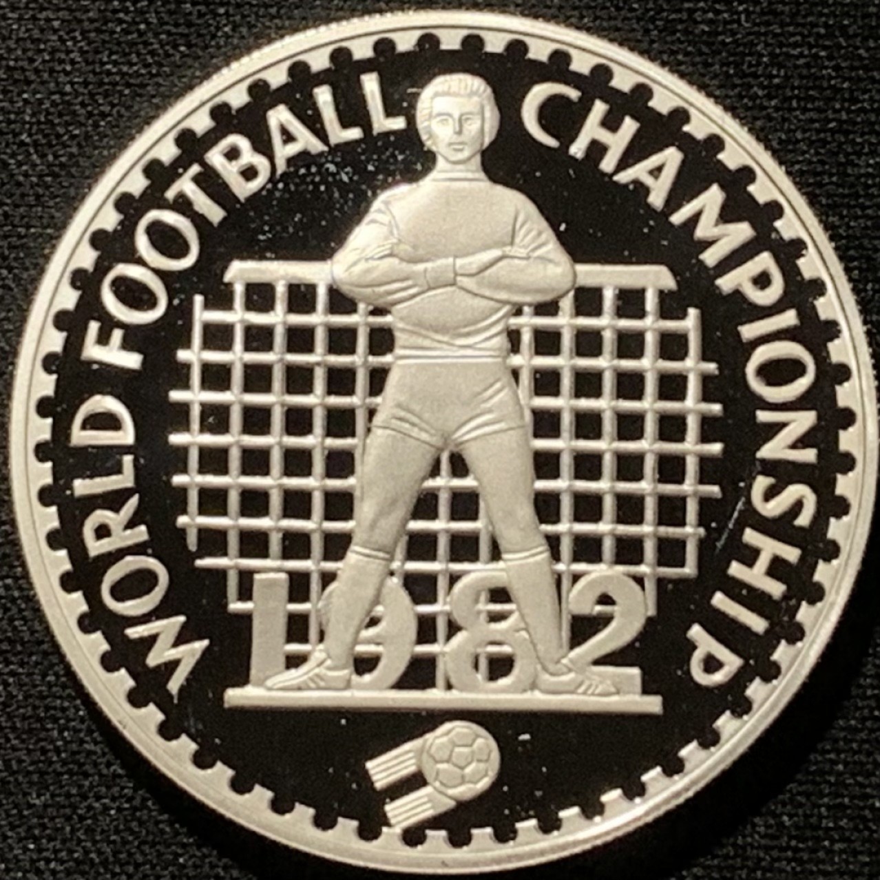 紫瑗钱币——第216期拍卖 莱索托 1982年 西班牙世界杯 守门 10马洛蒂 23.33克 0.925银 精制 