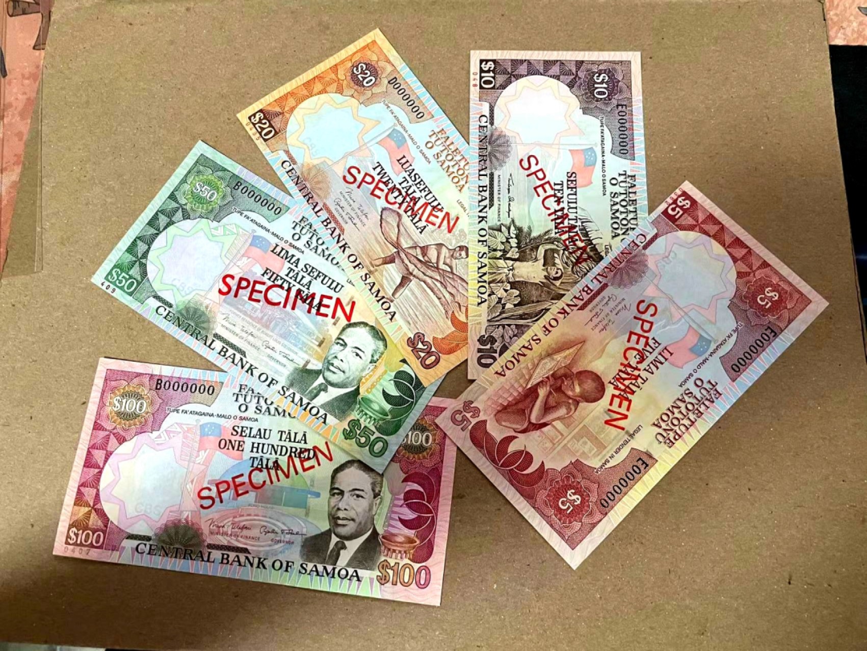 【Blue Auction】✨世界纸币精拍第235期【精】 【一组5张】萨摩亚 早期版本 5-100塔拉 风景唯美 全新UNC 样钞