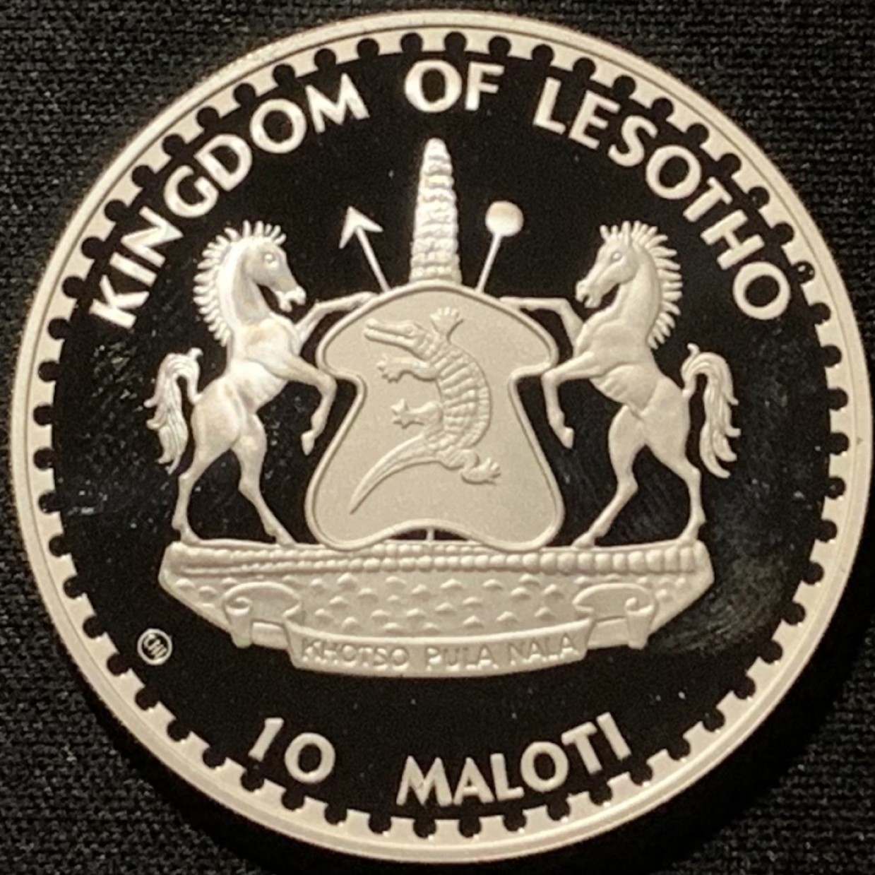 紫瑗钱币——第216期拍卖 莱索托 1982年 西班牙世界杯 守门 10马洛蒂 23.33克 0.925银 精制 