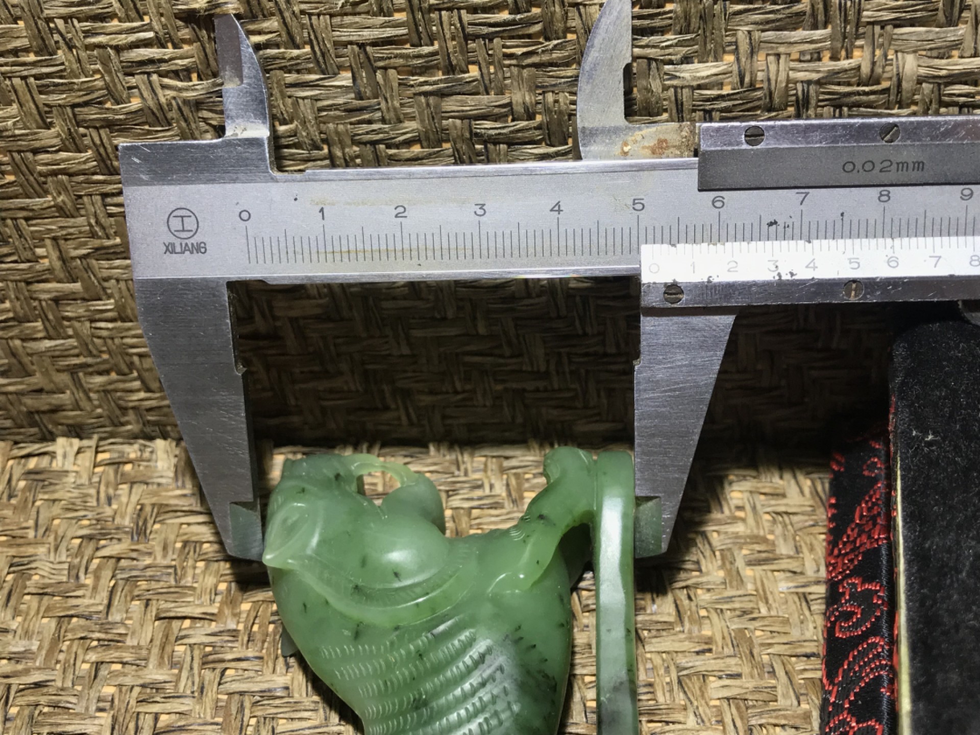 仅此一个孤品上拍！和田玉碧虎虎生威 手把件(摆件)一个！