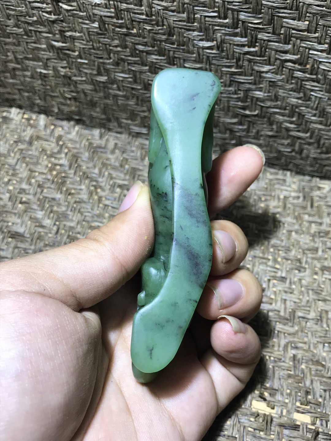 仅此一个孤品上拍！和田玉碧虎虎生威 手把件(摆件)一个！