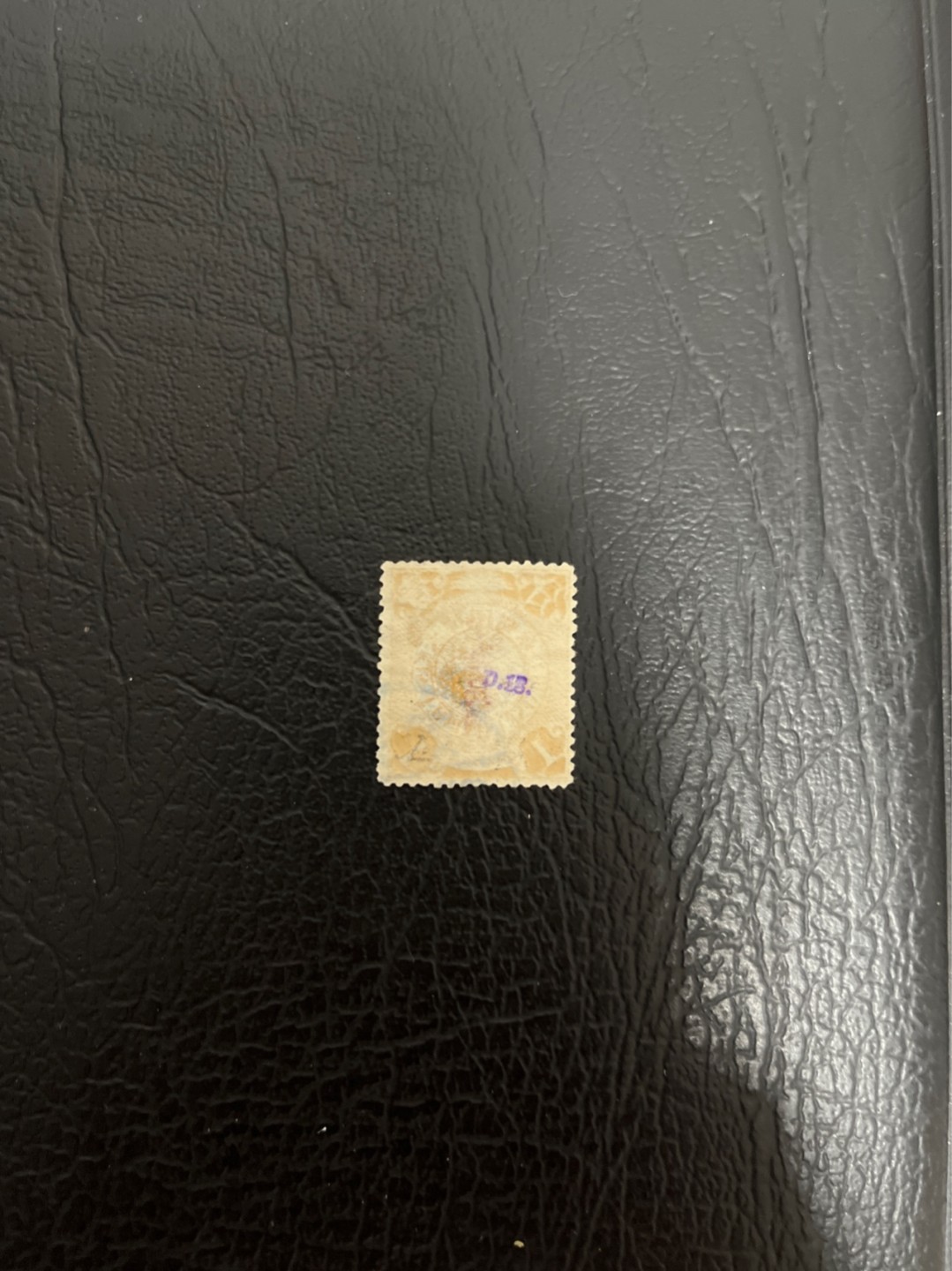 洪涛臻品 精选邮票限时拍卖第五十四期 龙票, 1分, 1912年宋体字加盖, 比未加盖的龙票发行量少很多。百年老邮票, 难免有瑕疵, 入手文物级邮票的机会！