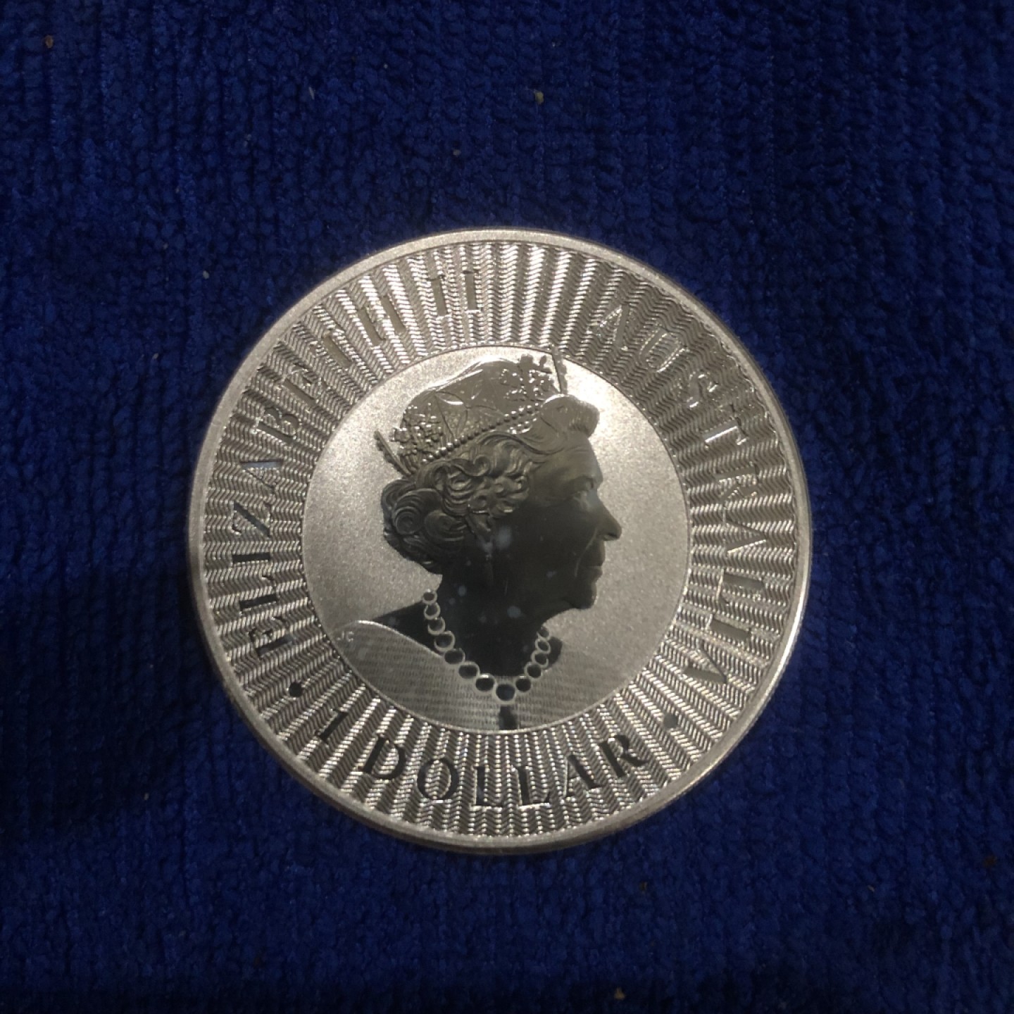 【保诚微拍】第36期  古今中外币章（部分评级）14号晚上七点半自动开拍！！！ 【投资银币】 澳大利亚 2020年 袋鼠 银币（早期版 屁股缺肉）（31.1克 0.999银）