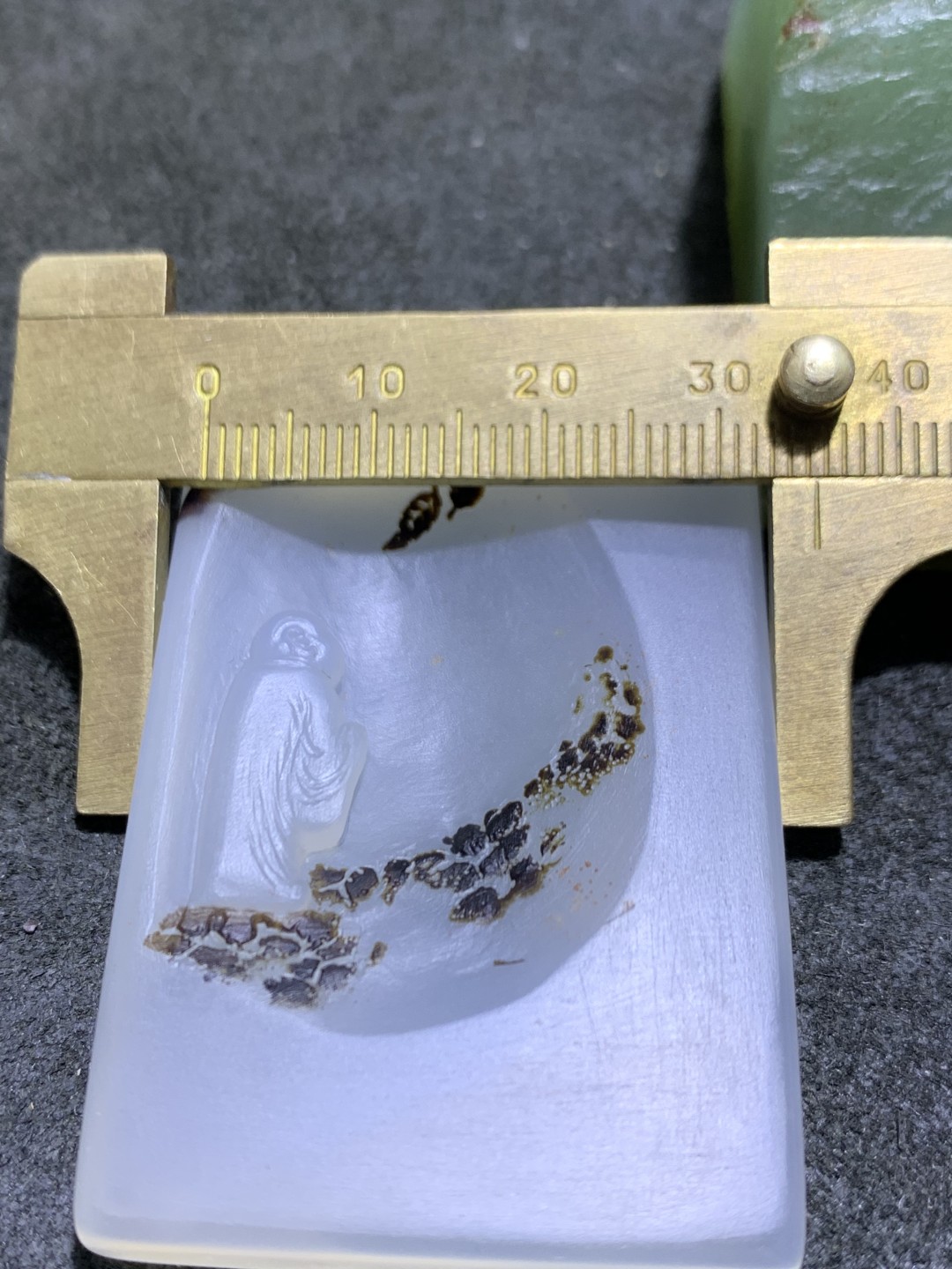 精美高玉化马达加斯加海洋玉髓俏色巧雕一叶成佛牌子一个！