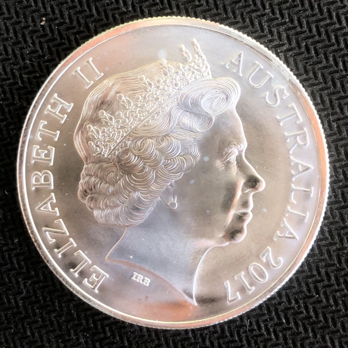 【保诚微拍】第36期  古今中外币章（部分评级）14号晚上七点半自动开拍！！！ 【投资银币】加拿大 2017年 生肖鸡年 1盎司 银币（31.1克 0.9999银）轻微氧化！！