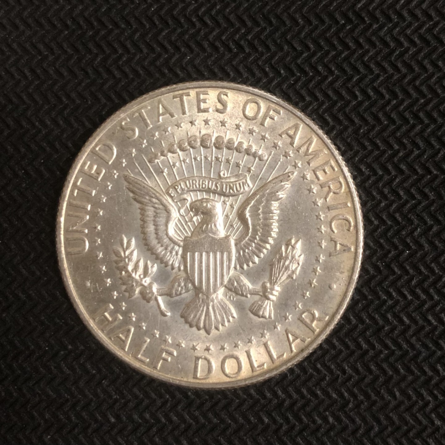 【保诚微拍】第36期  古今中外币章（部分评级）14号晚上七点半自动开拍！！！ 美国 1968年 肯尼迪总统 半美元 银币 (13克，0.4银) 好品！！！