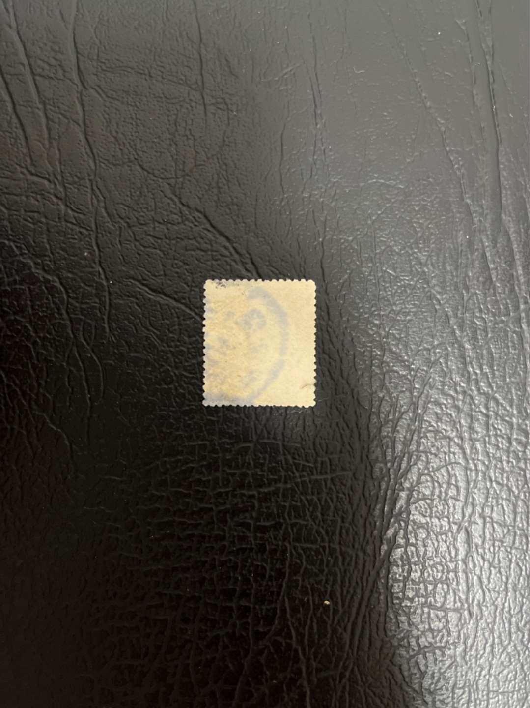 洪涛臻品 精选邮票限时拍卖第五十四期 大清龙票, 红2分, 发行过两次, 1898年发行的龙票有太极图水印(又分厚纸与薄纸), 1901-1910发行的龙票无水印, 随手取票未验水印(大多即使有水印也不易肉眼看到,部分薄纸龙票可以肉眼看到水印), 买家可以自行研究捡漏！百年老邮票, 难免有瑕疵, 入手文物级邮票的机会！