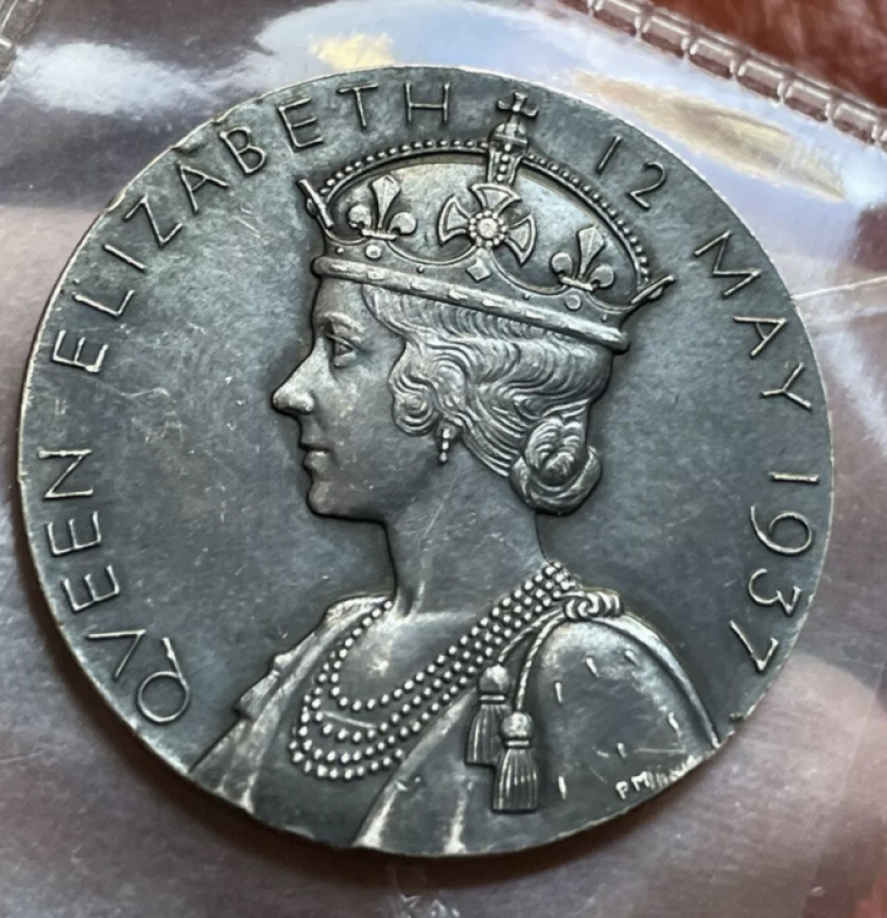 【保诚微拍】第36期  古今中外币章（部分评级）14号晚上七点半自动开拍！！！ 英国 1937年 乔治六世 伊丽莎白皇后 登基加冕纪念章（直径31.6mm，厚2.5mm，重15.4克，0.925银）