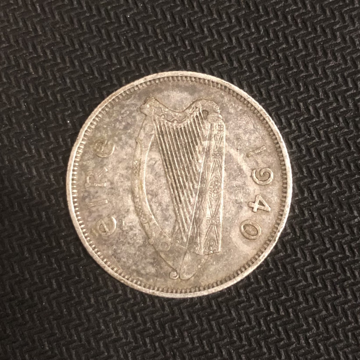 【保诚微拍】第36期  古今中外币章（部分评级）14号晚上七点半自动开拍！！！ 爱尔兰共和国 1910年 鱼 2先令 硬币 银币（11.31克，0.75银，28.5mm）发行量：67万枚！