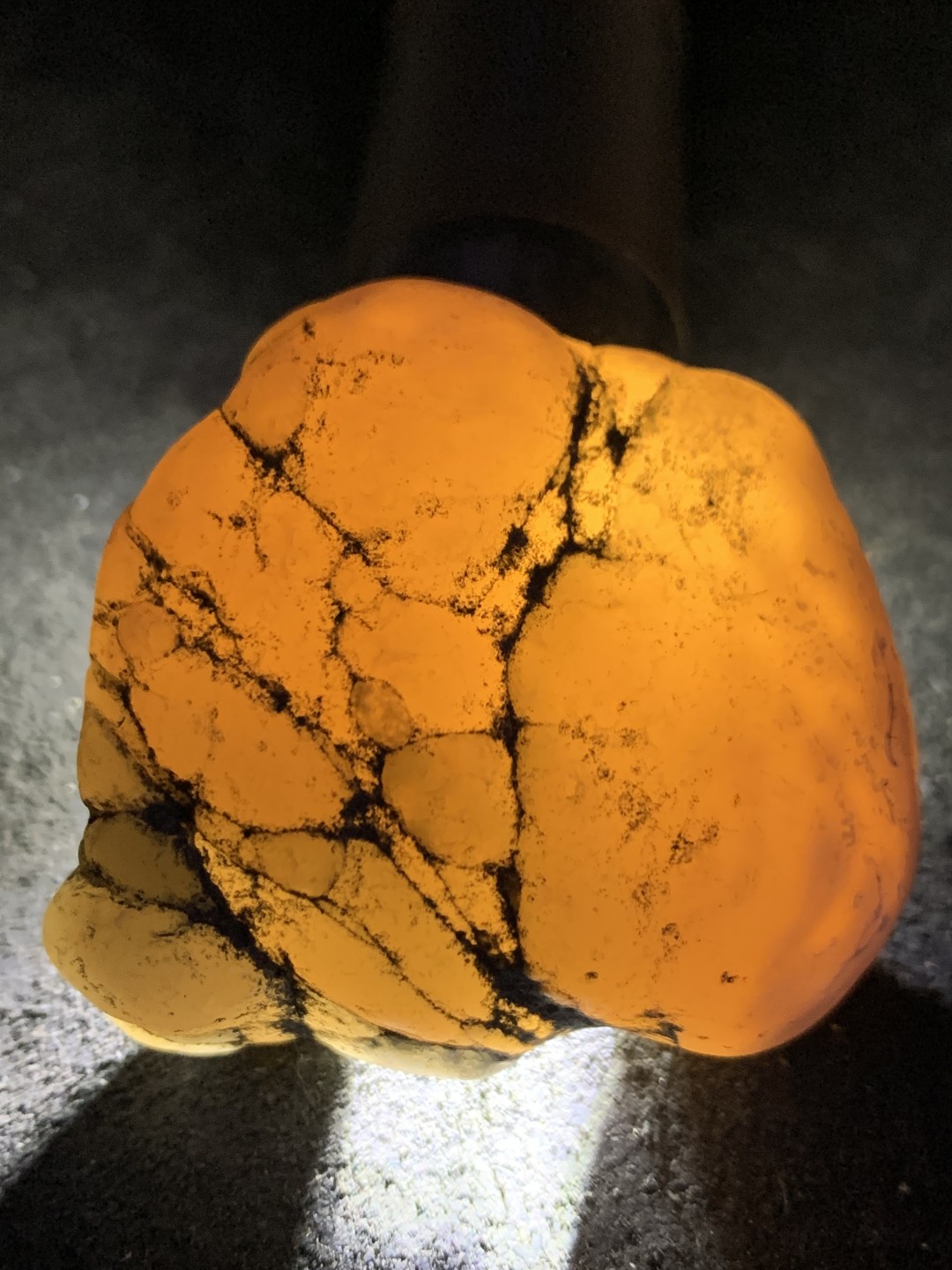 精美天然新疆哈密青花高玉化蛋白玉原石一块