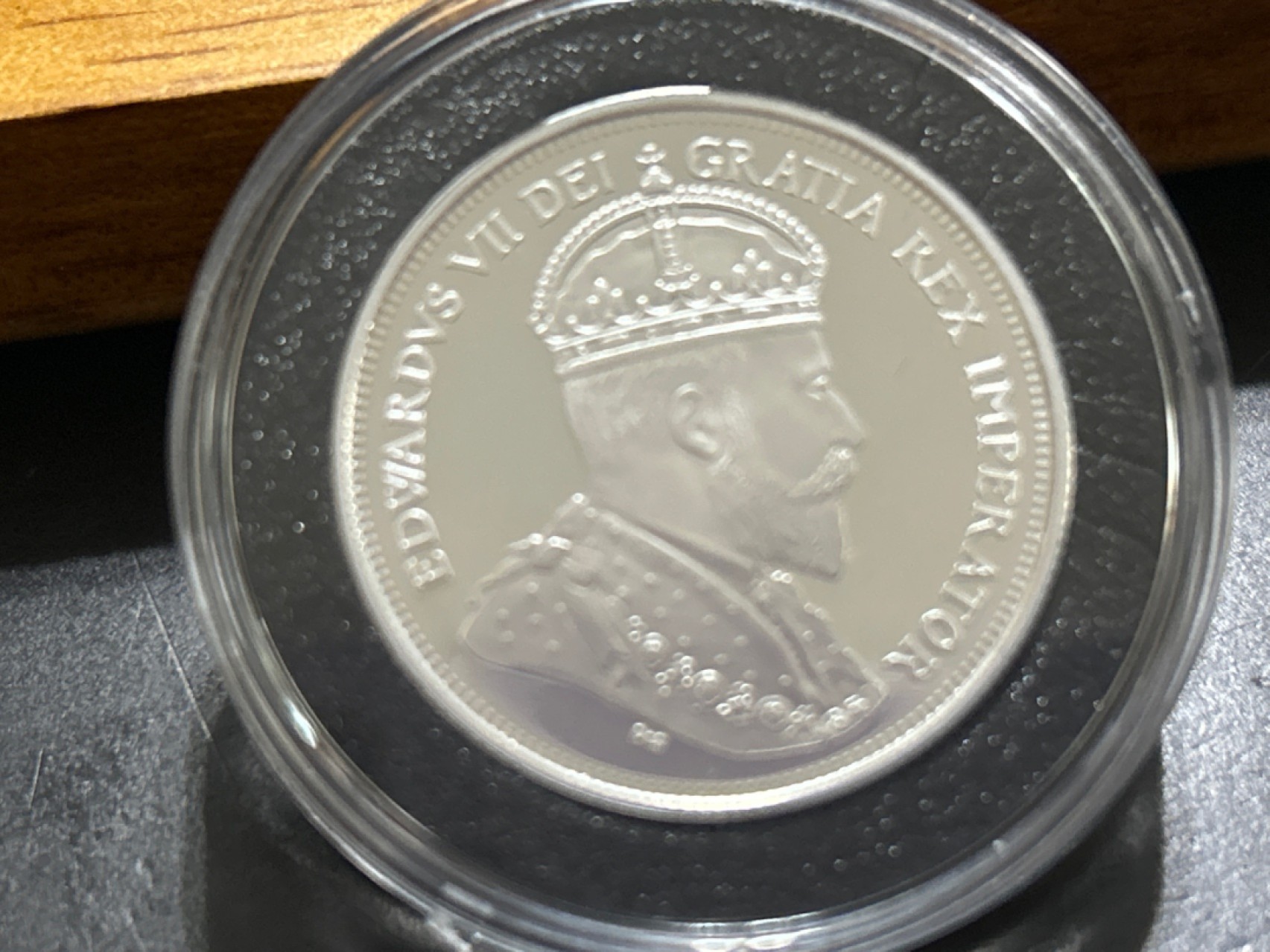 收藏联盟Quantum Auction 第201期拍卖 硬币场 2008年加拿大 皇家加拿大造币厂百年 银币和邮票套装 精制木盒