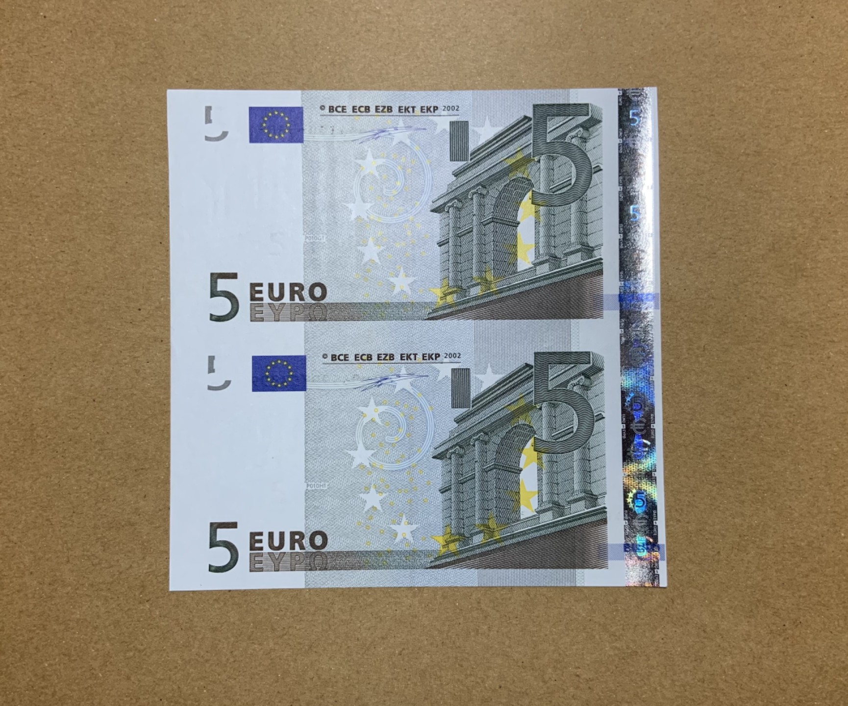 收藏联盟Quantum Auction 第199期拍卖  欧盟/德国2002年5欧元2连体 品相全新UNC 稀少第一签