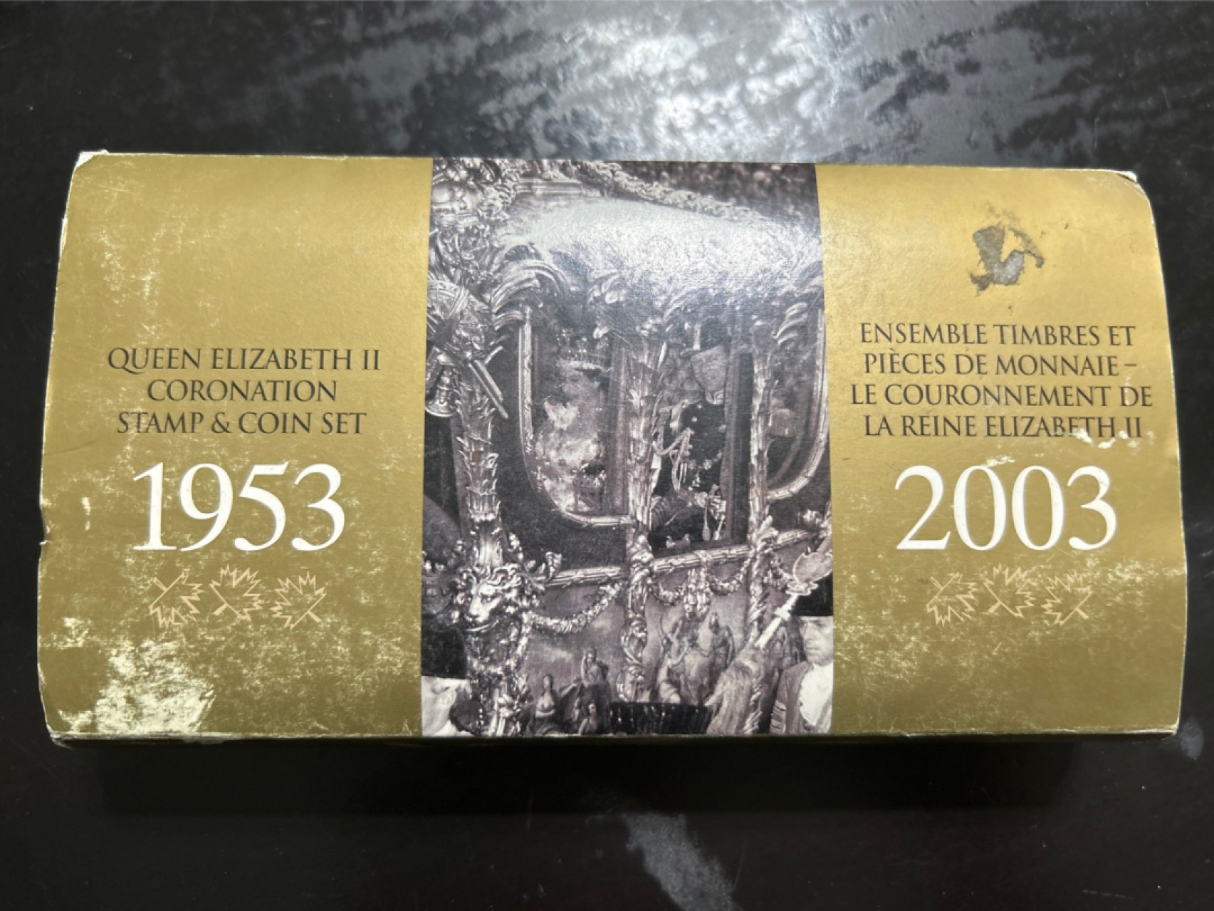 收藏联盟Quantum Auction 第201期拍卖 硬币场 2003年女王金婚 精制硬币和邮票套装 精美礼盒装祯