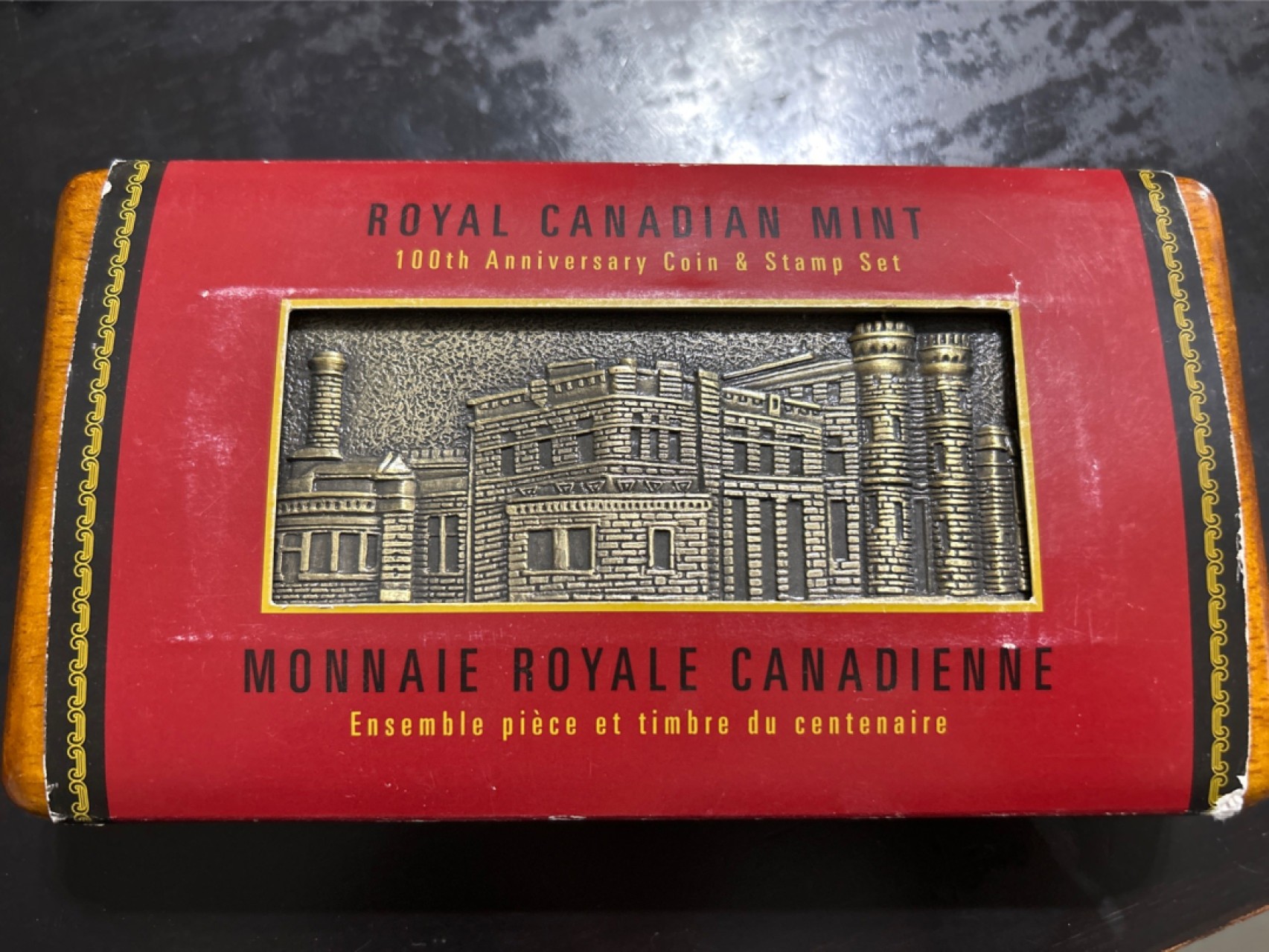 收藏联盟Quantum Auction 第201期拍卖 硬币场 2008年加拿大 皇家加拿大造币厂百年 银币和邮票套装 精制木盒