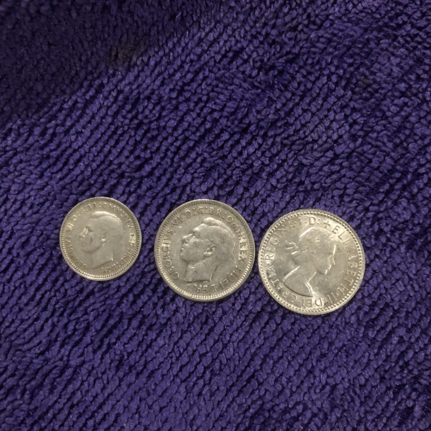 【保诚微拍】第36期  古今中外币章（部分评级）14号晚上七点半自动开拍！！！ 英属澳大利亚 乔治六世 1943三便士（1.4克 0.925银）、1951年 六便士（2.8克 0.5银）；伊丽莎白二世 1961年 六便士  （2.8克 0.5银）银币 共3枚 好品！