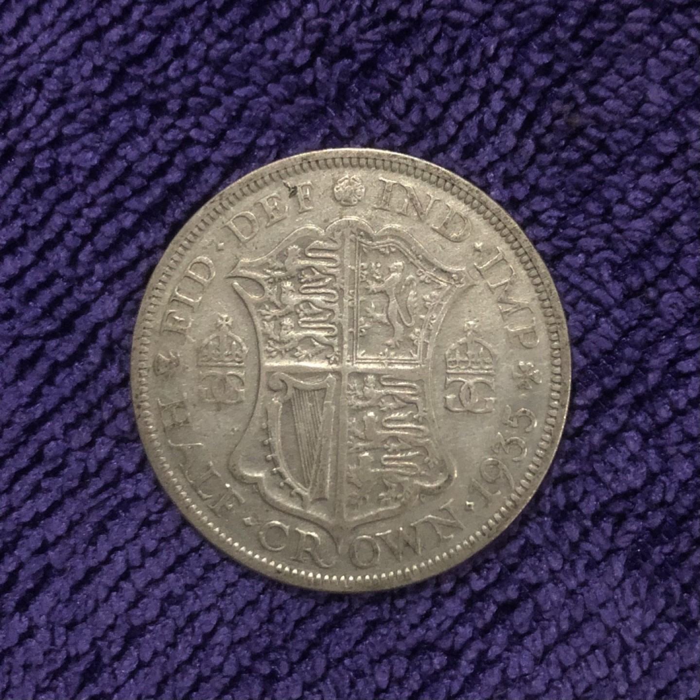 【保诚微拍】第36期  古今中外币章（部分评级）14号晚上七点半自动开拍！！！ 英国 乔治五世 1935年 国徽 半克朗 2.5先令 银币（14克 0.5银） 流通品相