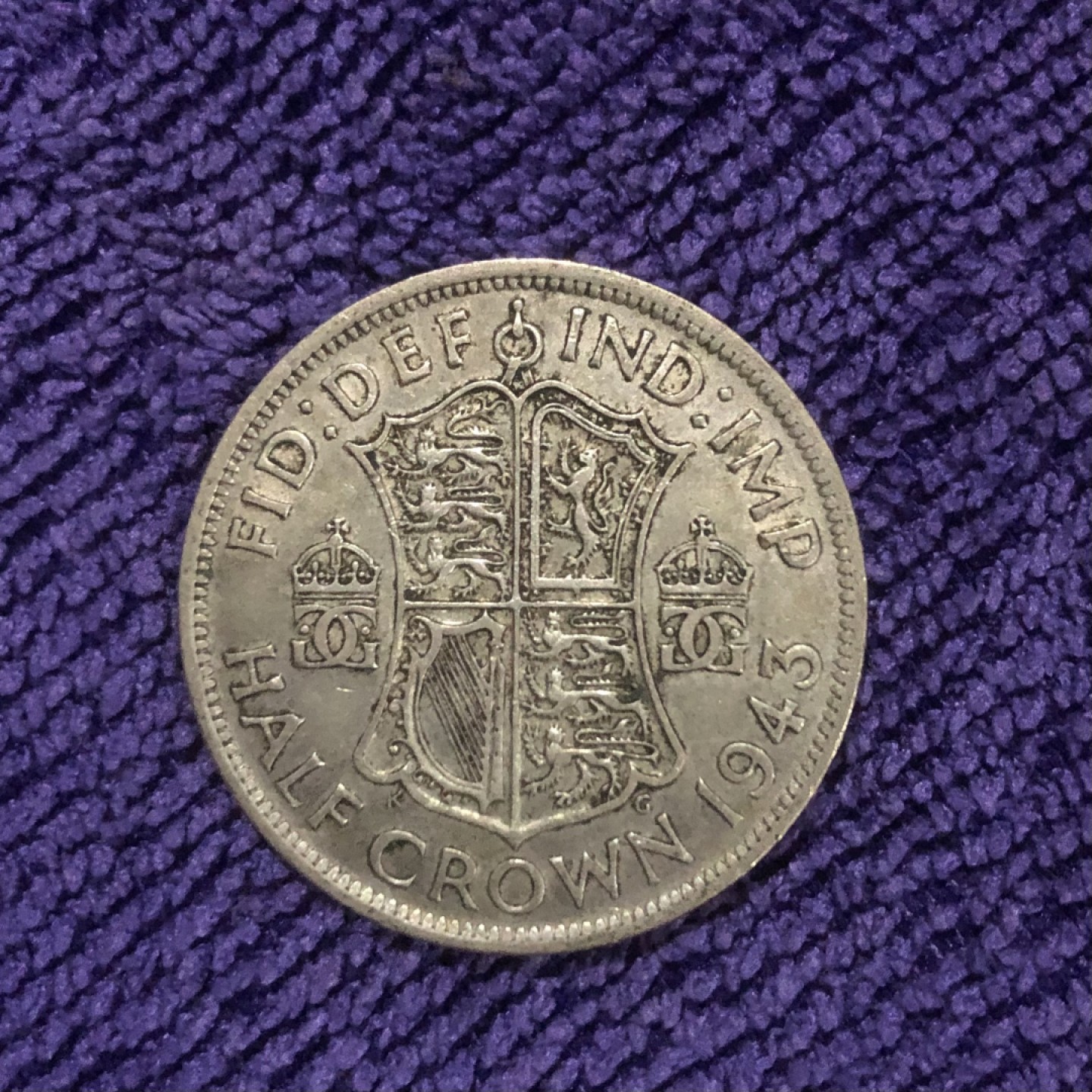 【保诚微拍】第36期  古今中外币章（部分评级）14号晚上七点半自动开拍！！！ 英国 乔治六世 1943年 国徽 半克朗 2.5先令 银币（14克 0.5银） 流通好品！！