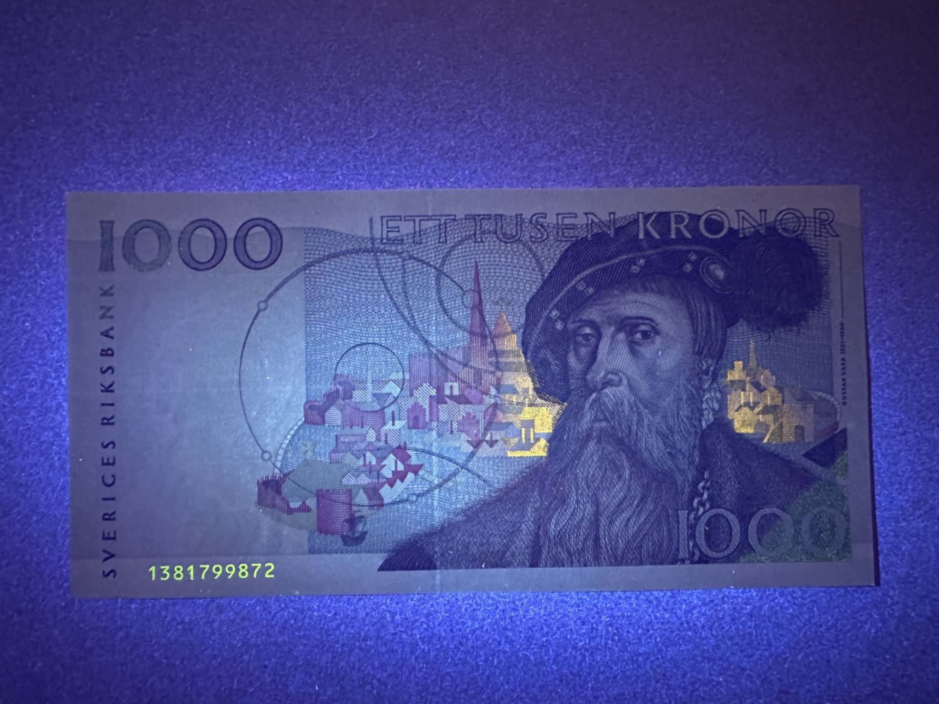 《张总收藏》76期——外币大拍 瑞典1000克朗 UNC 初版大胡子 无安全线版本 背面有一处荧光
