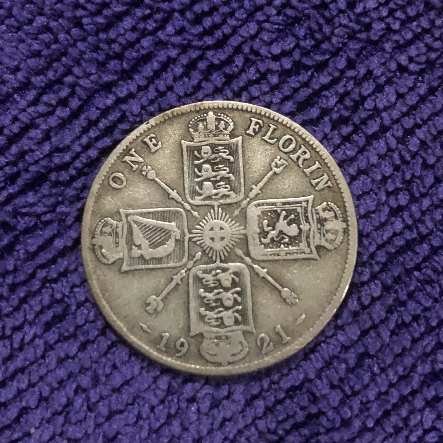 【保诚微拍】第36期  古今中外币章（部分评级）14号晚上七点半自动开拍！！！ 英国 乔治五世 1921年 弗洛林（2先令）银币 （11.2克，0.5银）流通好品！！！