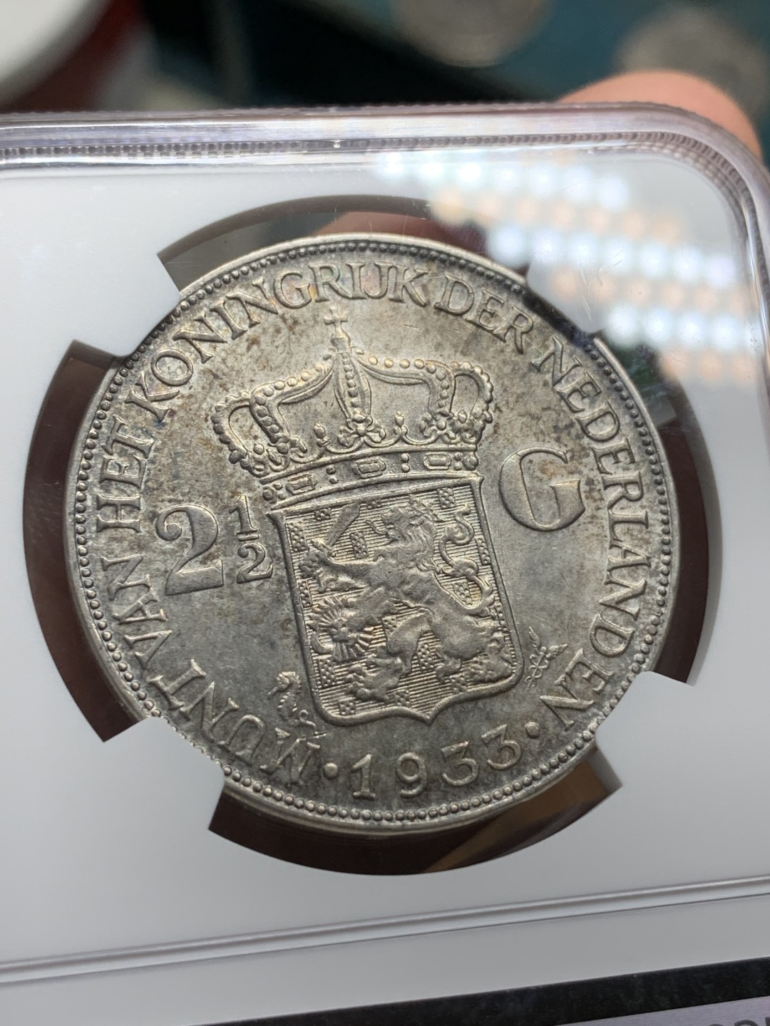 《竞宝斋》第106场-周日，周一 2场连拍（全场包邮） NGC-AU58 荷兰 1933年 深发版 2.5盾 威廉明娜女王大银币 底板良好 高点具在 光泽可见
