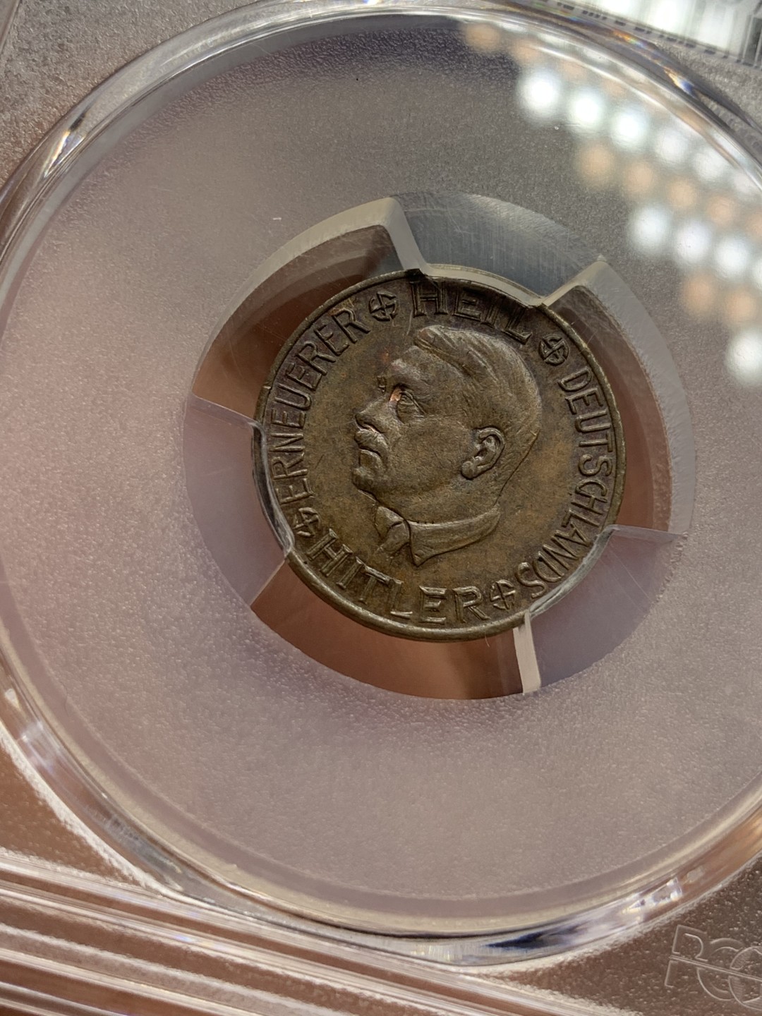 《竞宝斋》第106场-周日，周一 2场连拍（全场包邮） PCGS UNC97 德国1938年 小胡子 50芬尼 代用币 这个头像带面值的基本见不到，这个细节好给了97 比较遗憾