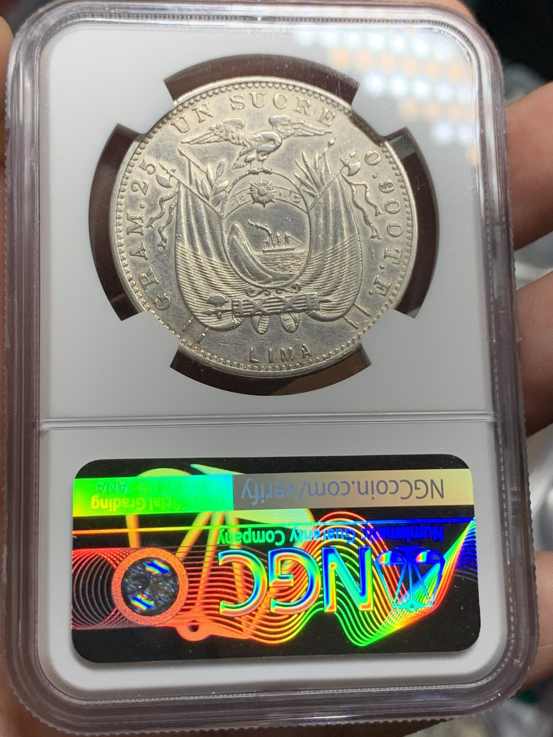 《竞宝斋》第106场-周日，周一 2场连拍（全场包邮） NGC-AUD 厄瓜多尔 1890年 利马厂 1苏克雷大银币 国内不多见 25克 900银