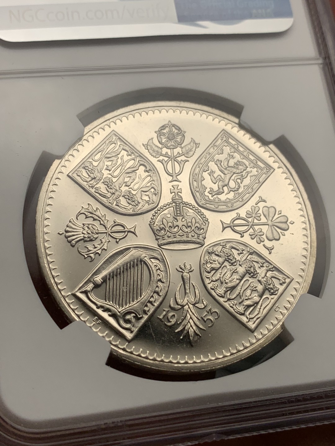 《竞宝斋》第106场-周日，周一 2场连拍（全场包邮） NGC PF65 CAMEO  英国 1953 伊利沙白二世 登基克朗 自从女王过世 价格已经飞天