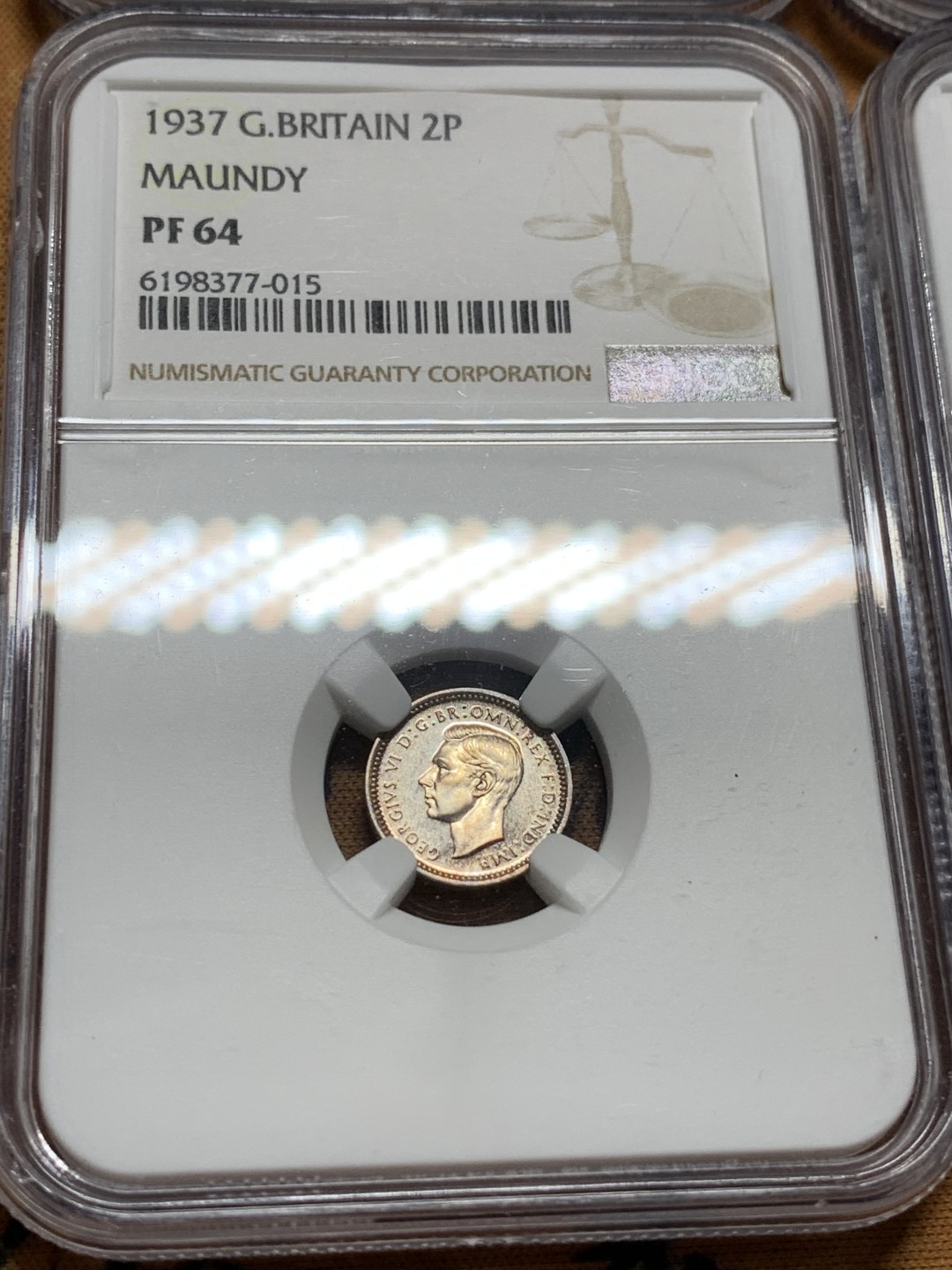 《竞宝斋》第106场-周日，周一 2场连拍（全场包邮） NGC PF63-64 1937年 英国 乔治六世 首年 原味五彩濯足银币 一套