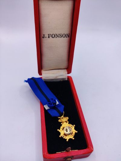 全场0元起拍 第六期 咸鱼国勋章制服拍卖专场 10月19日（周三）下午6：00开始 - 比利时军官级奥波德二世勋章迷你章 银质带盒