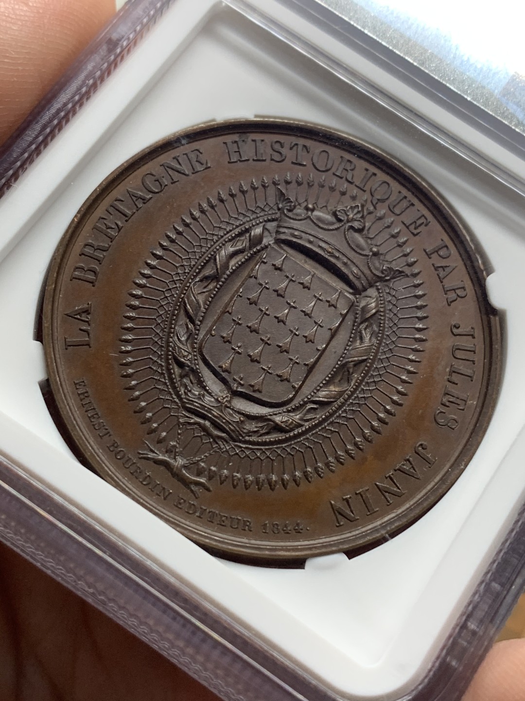 《竞宝斋》第106场-周日，周一 2场连拍（全场包邮） NGC MS64 加厚盒1844法国作家外交家夏多布里昂纪念铜章 巧克力色高浮雕