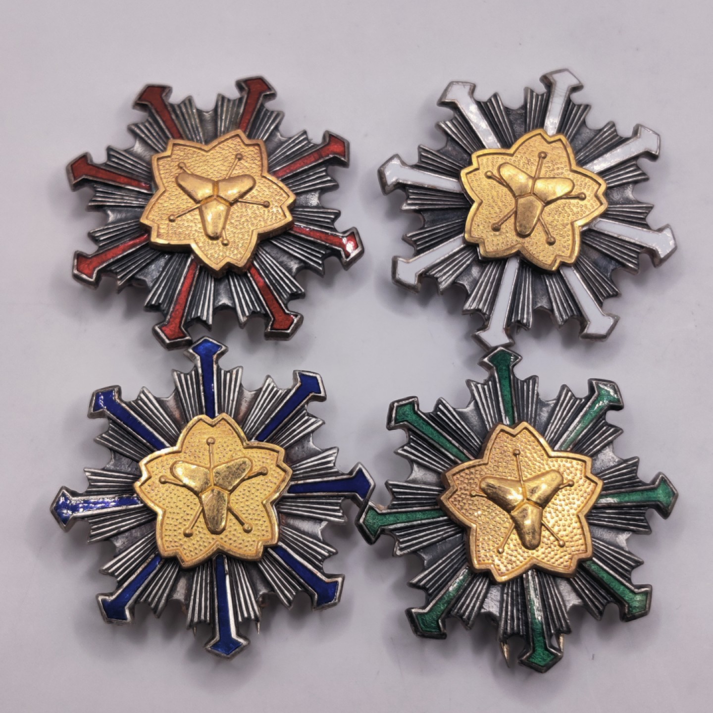 全场0元起拍 第六期 咸鱼国勋章制服拍卖专场 10月19日（周三）下午6：00开始 日本消防操法大会徽章四个