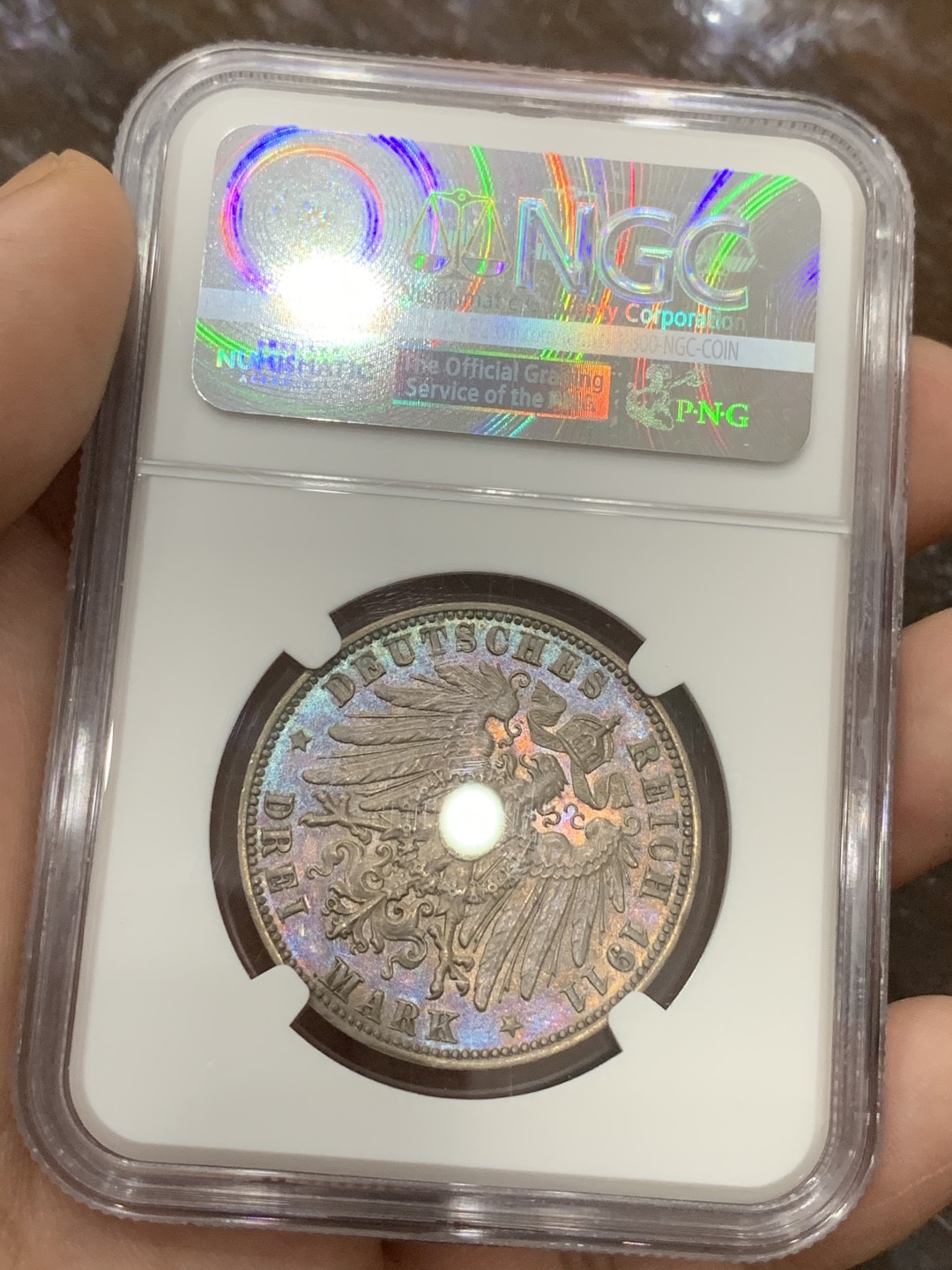 《竞宝斋》第106场-周日，周一 2场连拍（全场包邮） NGC-MS62 德国1911年萨克森3马克，紫色包浆很漂亮，喜欢包浆的可以关注一下